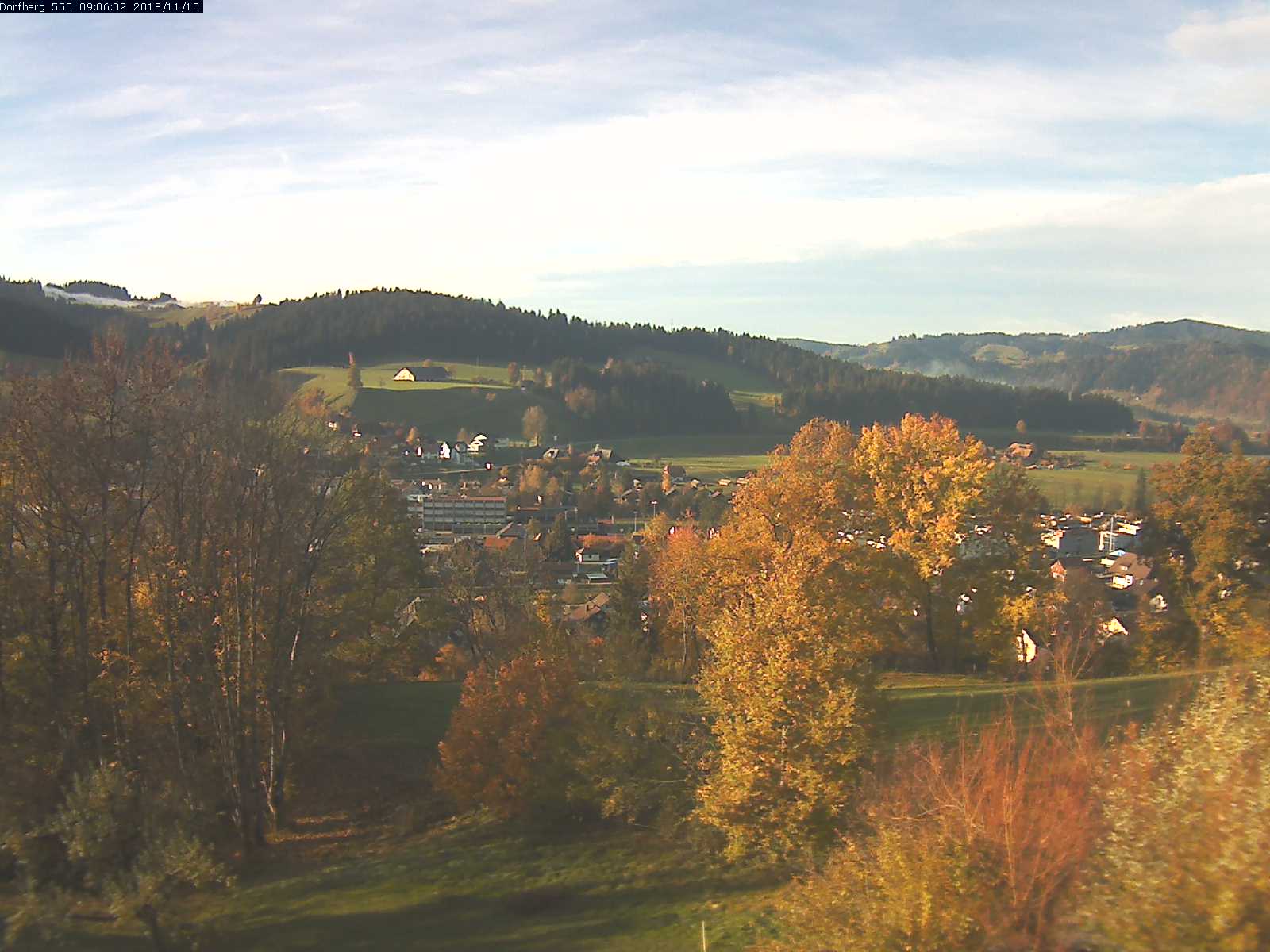 Webcam-Bild: Aussicht vom Dorfberg in Langnau 20181110-090601