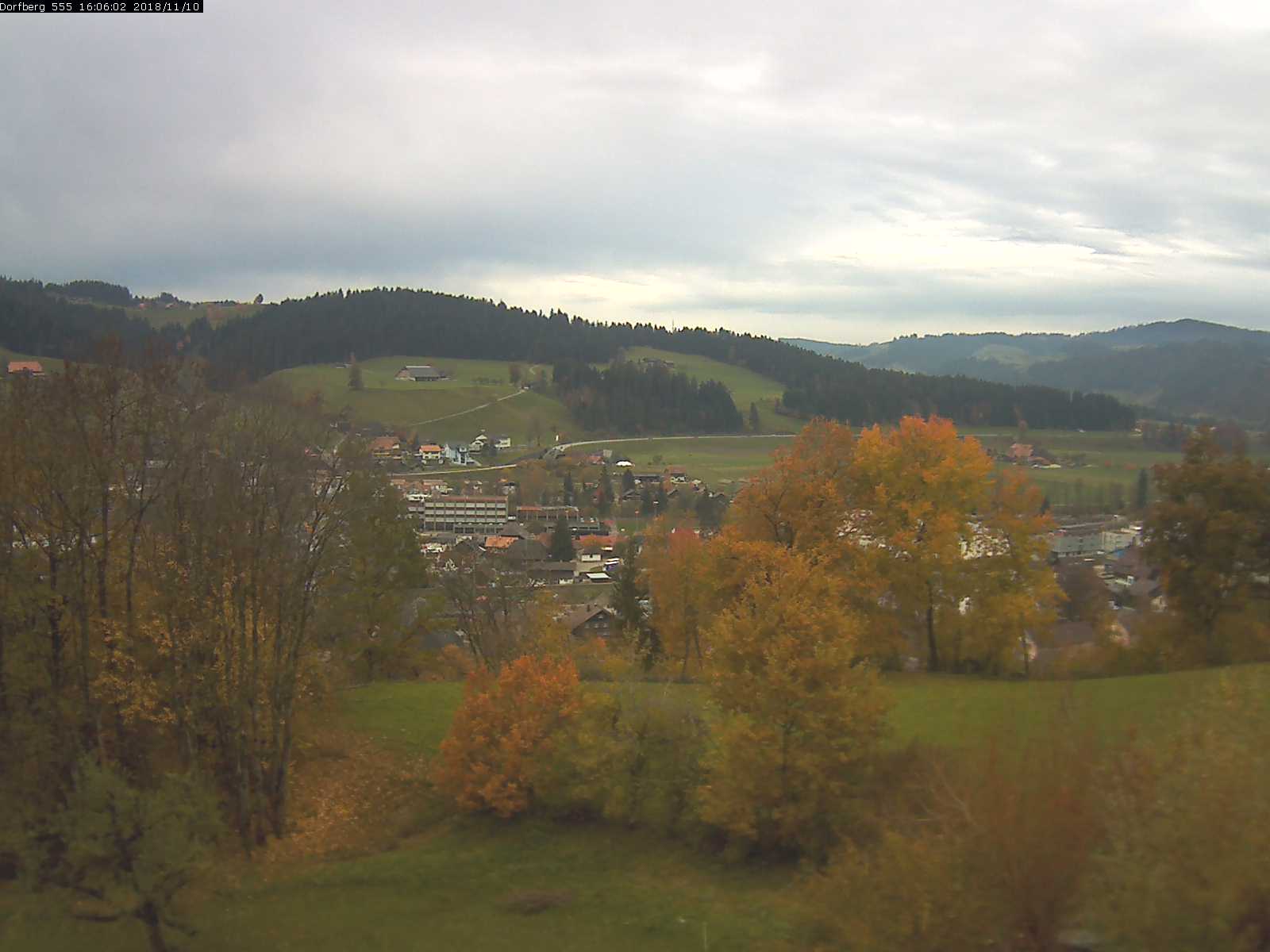 Webcam-Bild: Aussicht vom Dorfberg in Langnau 20181110-160601