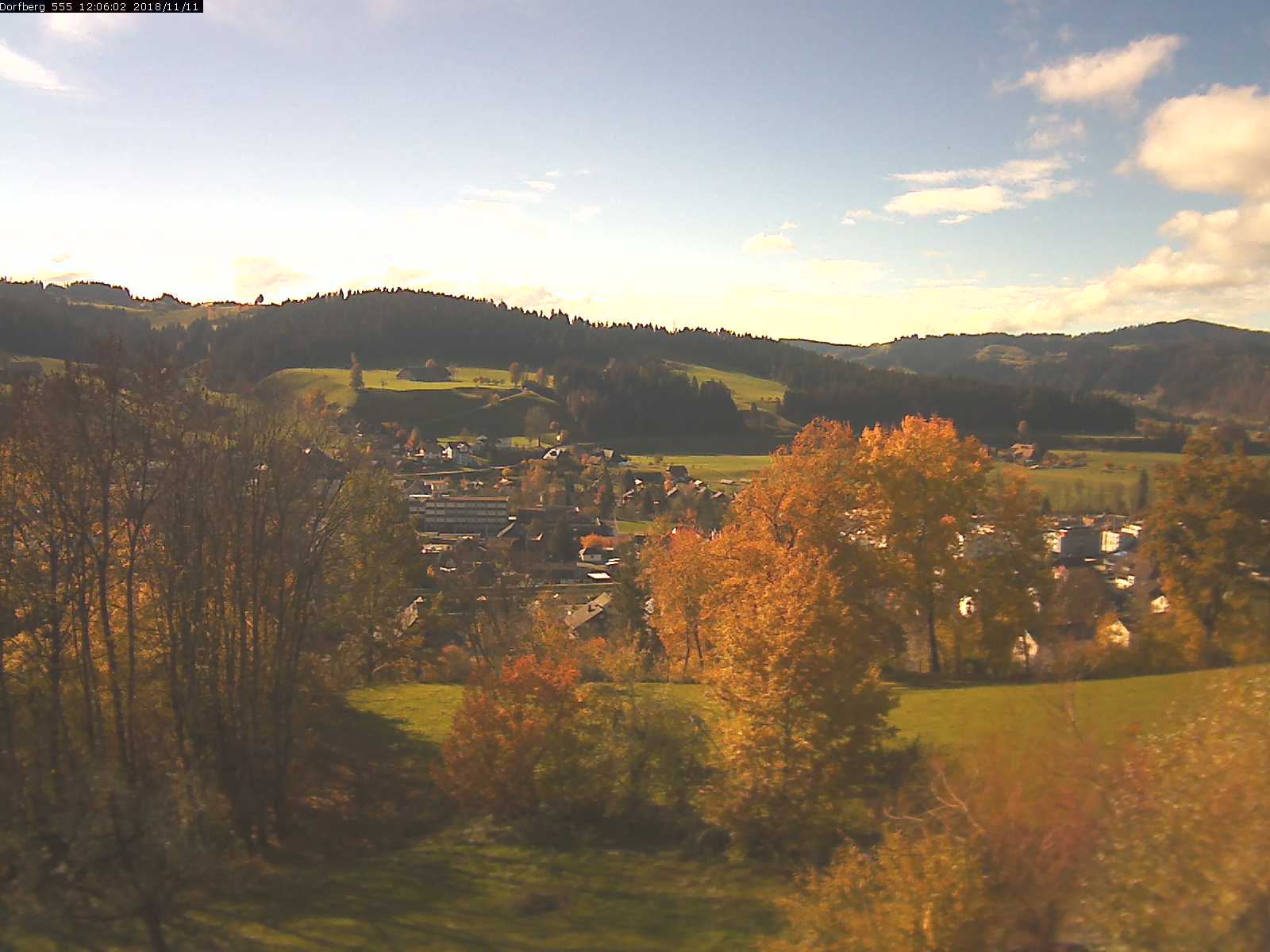 Webcam-Bild: Aussicht vom Dorfberg in Langnau 20181111-120601