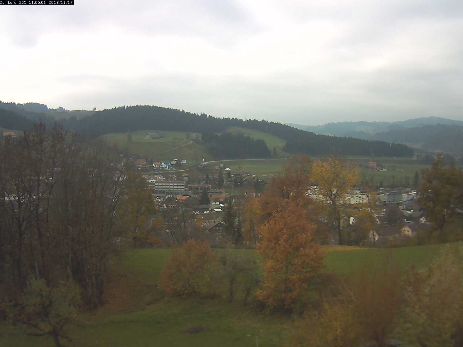 Webcam-Bild: Aussicht vom Dorfberg in Langnau 20181117-110601