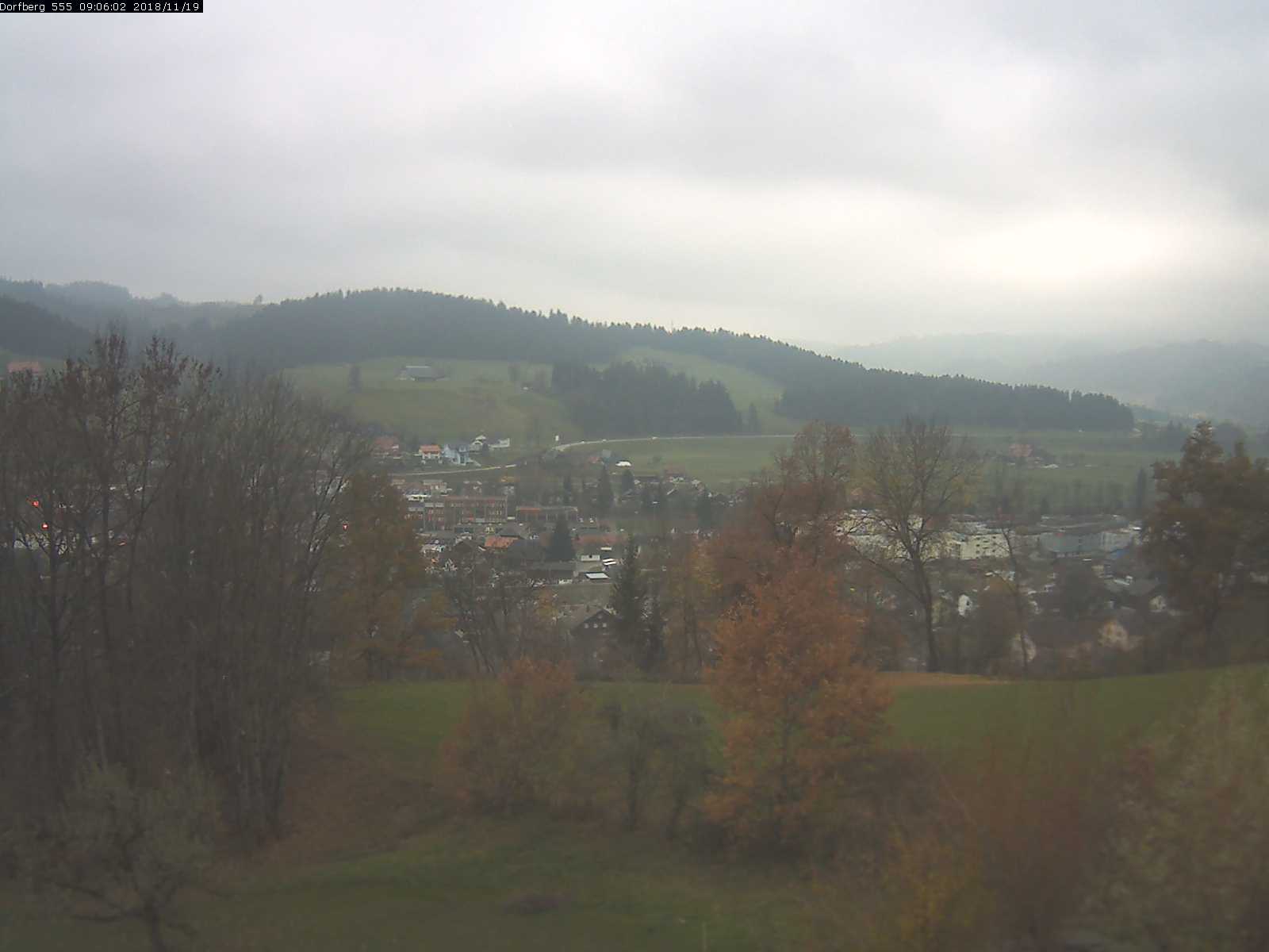 Webcam-Bild: Aussicht vom Dorfberg in Langnau 20181119-090601