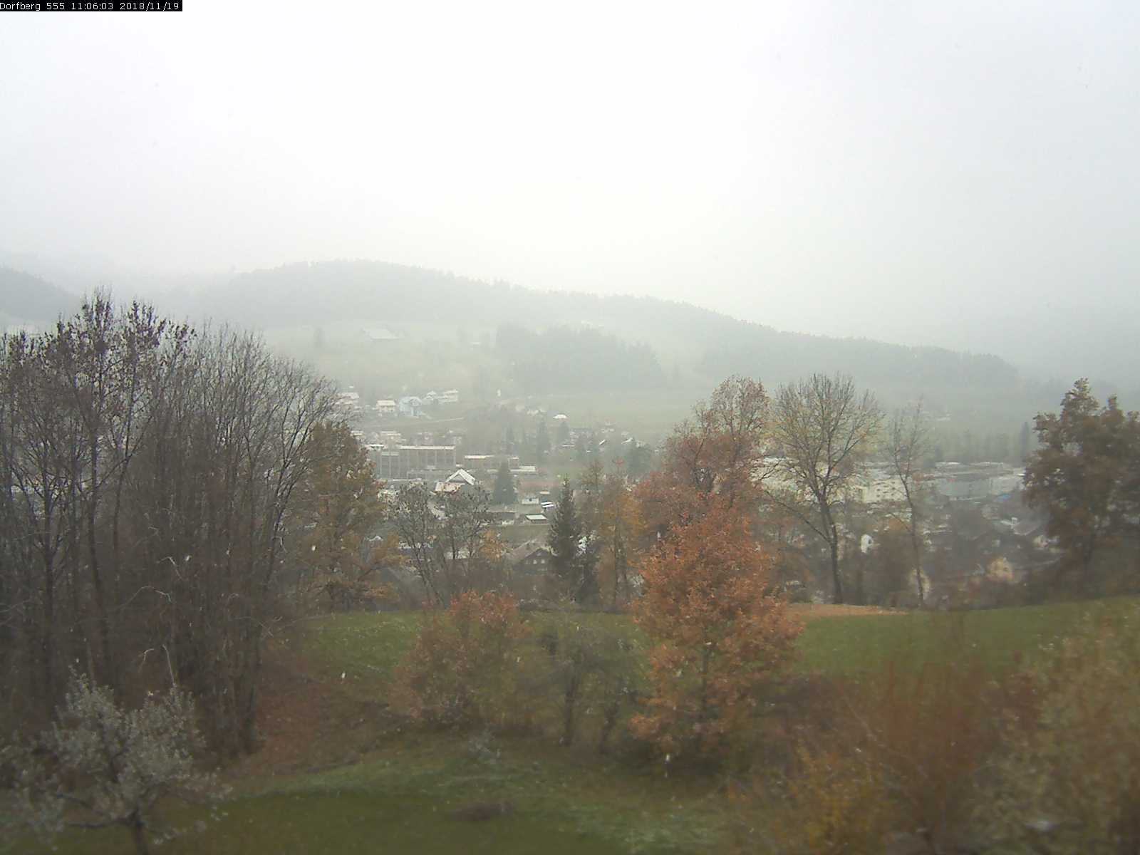 Webcam-Bild: Aussicht vom Dorfberg in Langnau 20181119-110601