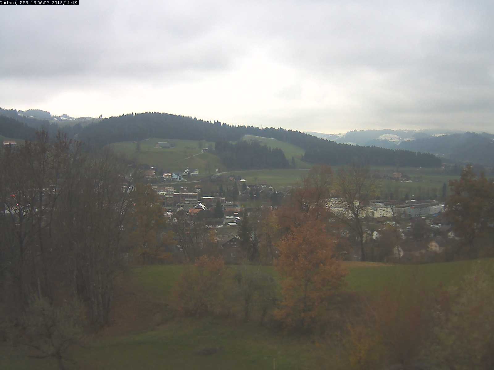 Webcam-Bild: Aussicht vom Dorfberg in Langnau 20181119-150601