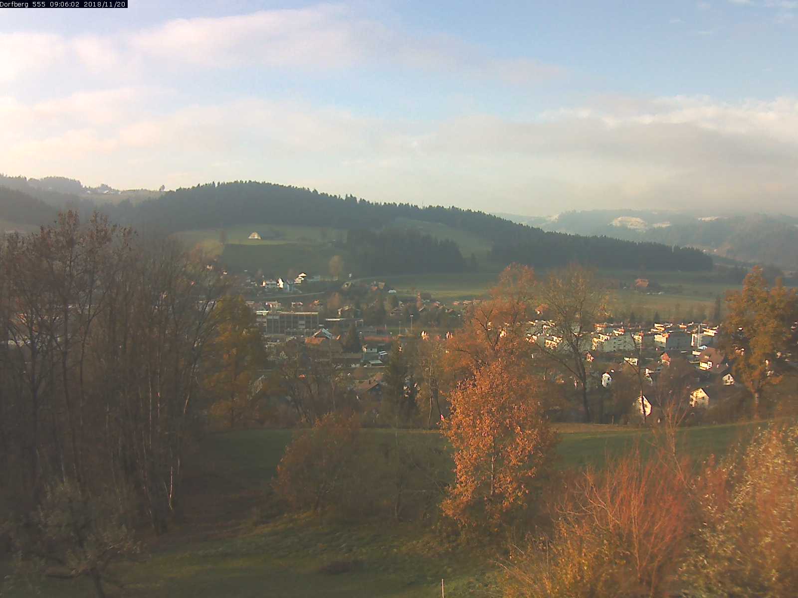 Webcam-Bild: Aussicht vom Dorfberg in Langnau 20181120-090601