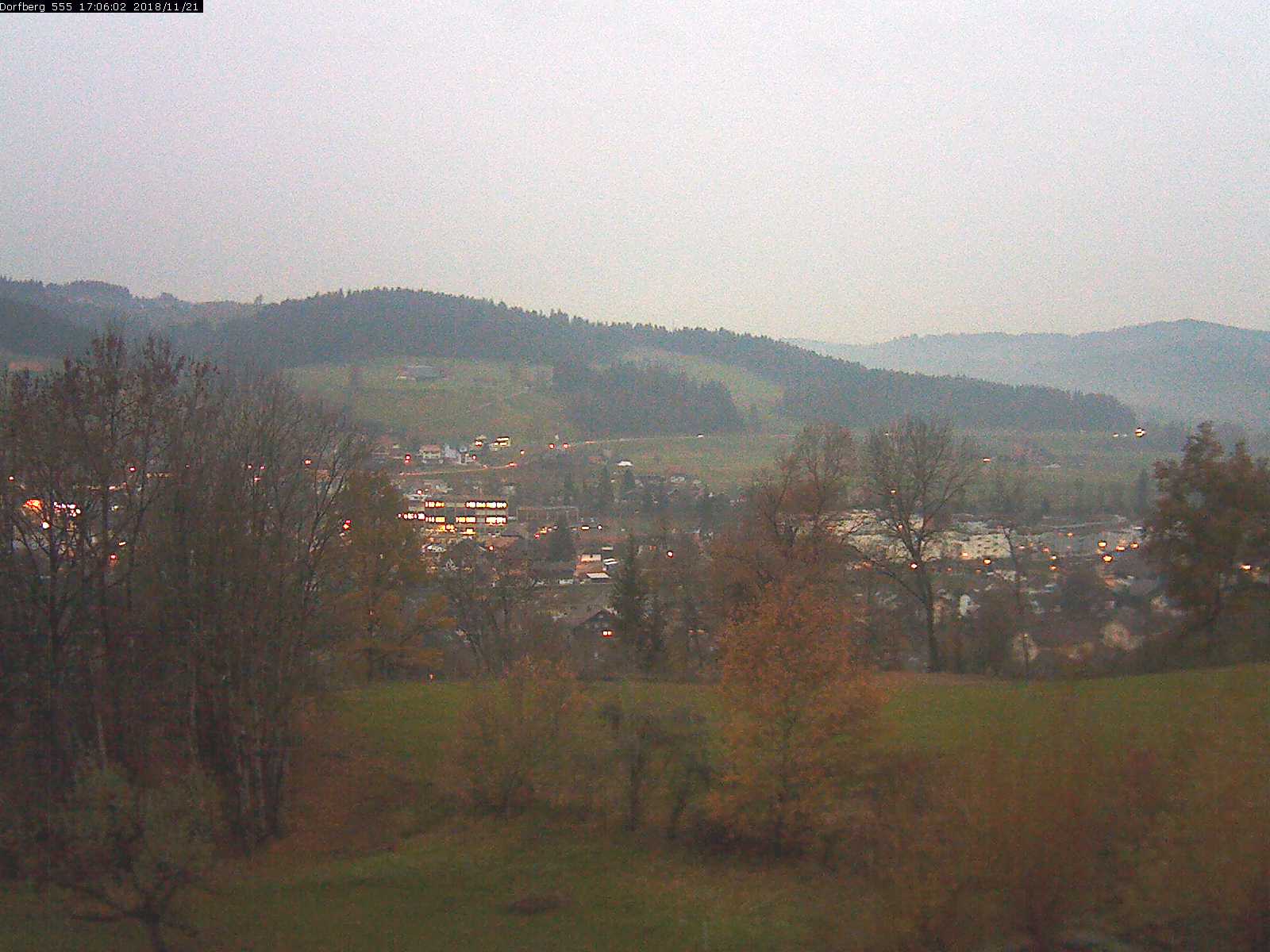 Webcam-Bild: Aussicht vom Dorfberg in Langnau 20181121-170601