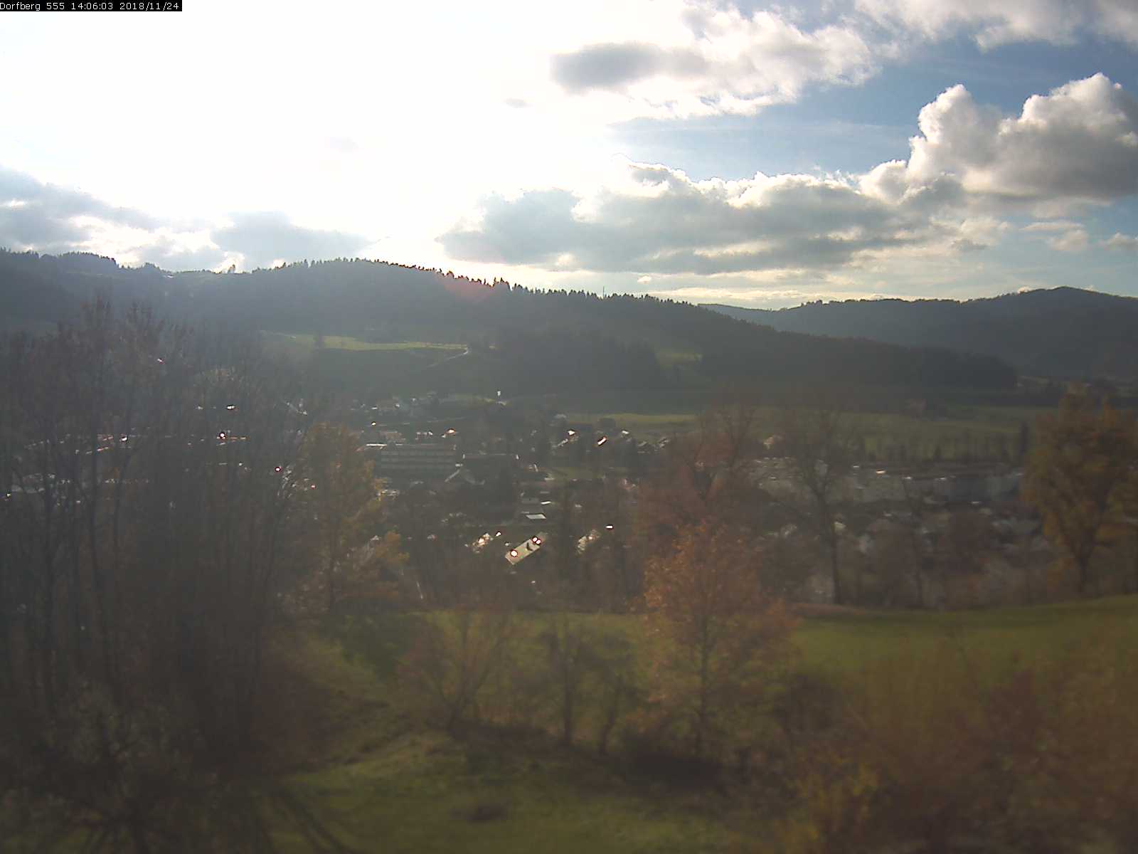 Webcam-Bild: Aussicht vom Dorfberg in Langnau 20181124-140601