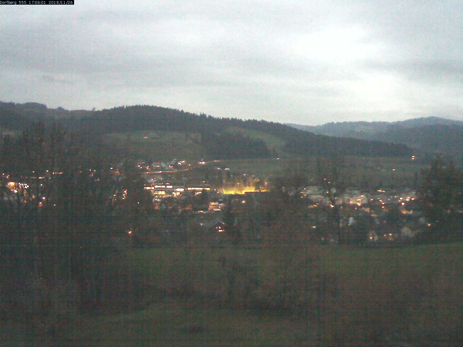 Webcam-Bild: Aussicht vom Dorfberg in Langnau 20181126-170601