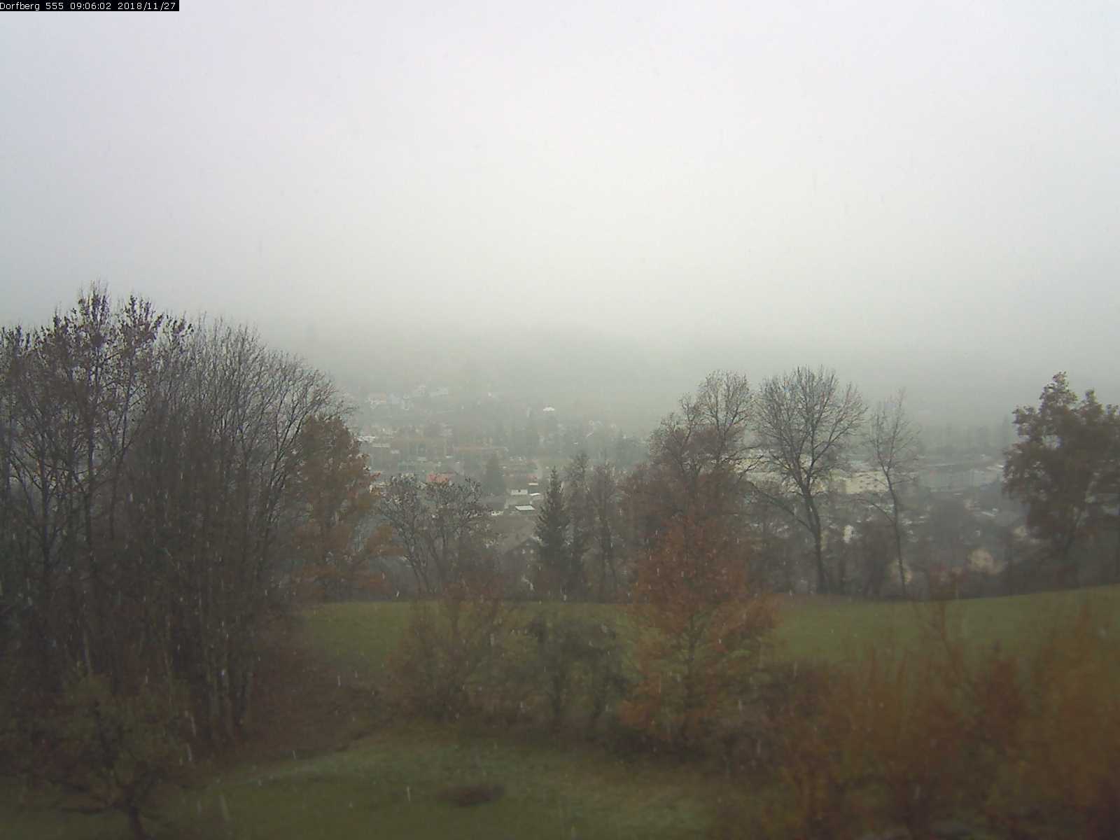 Webcam-Bild: Aussicht vom Dorfberg in Langnau 20181127-090601