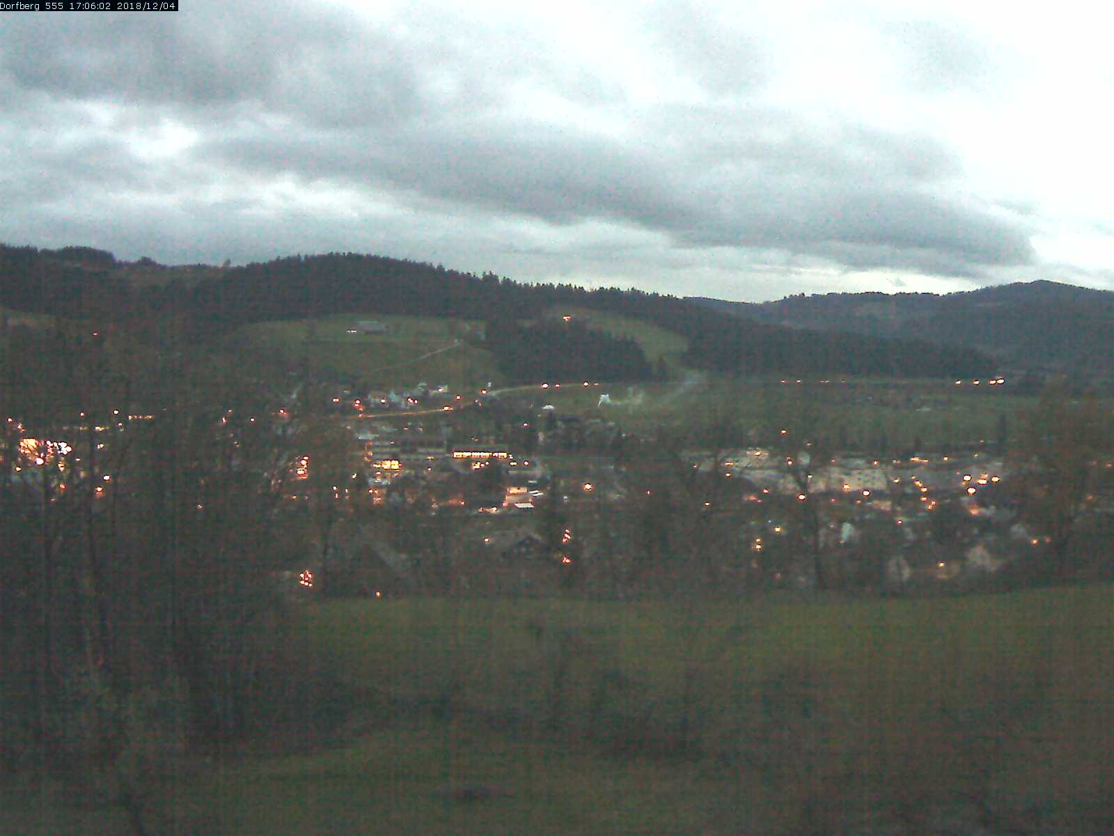Webcam-Bild: Aussicht vom Dorfberg in Langnau 20181204-170601