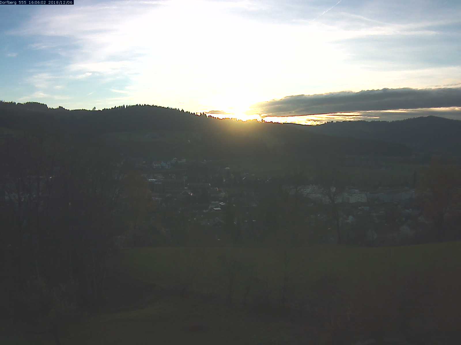 Webcam-Bild: Aussicht vom Dorfberg in Langnau 20181206-160601