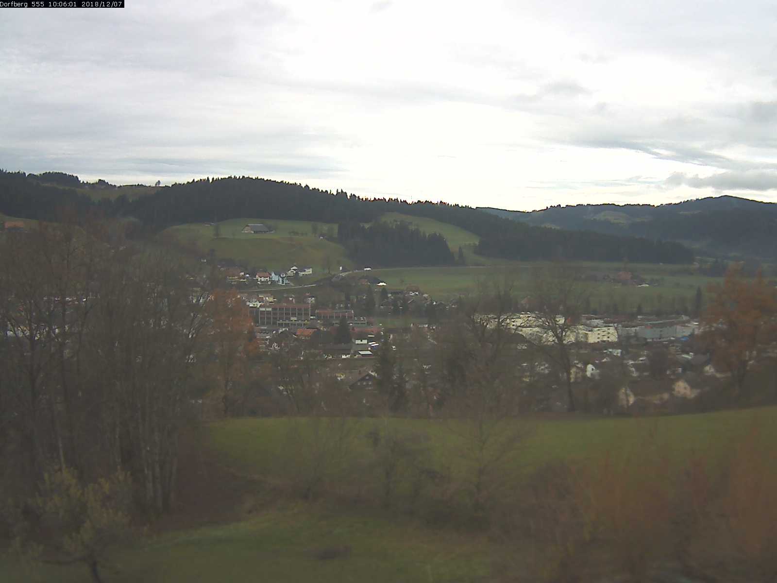 Webcam-Bild: Aussicht vom Dorfberg in Langnau 20181207-100601