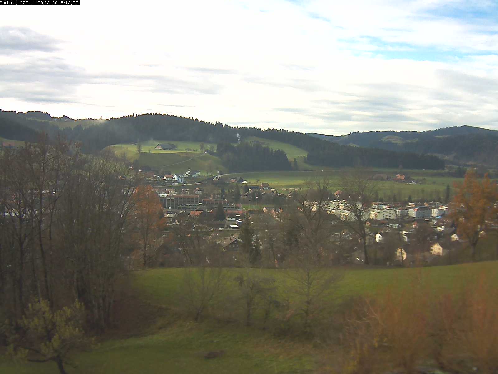 Webcam-Bild: Aussicht vom Dorfberg in Langnau 20181207-110601