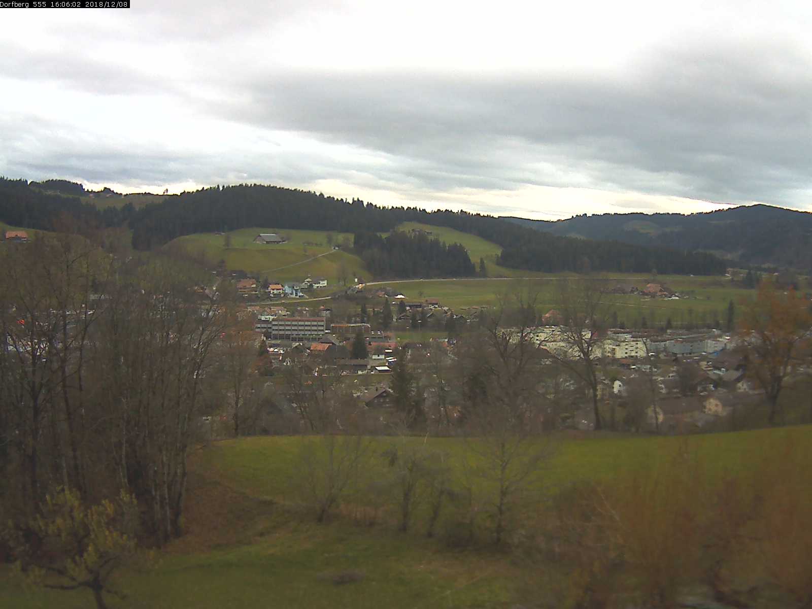 Webcam-Bild: Aussicht vom Dorfberg in Langnau 20181208-160601