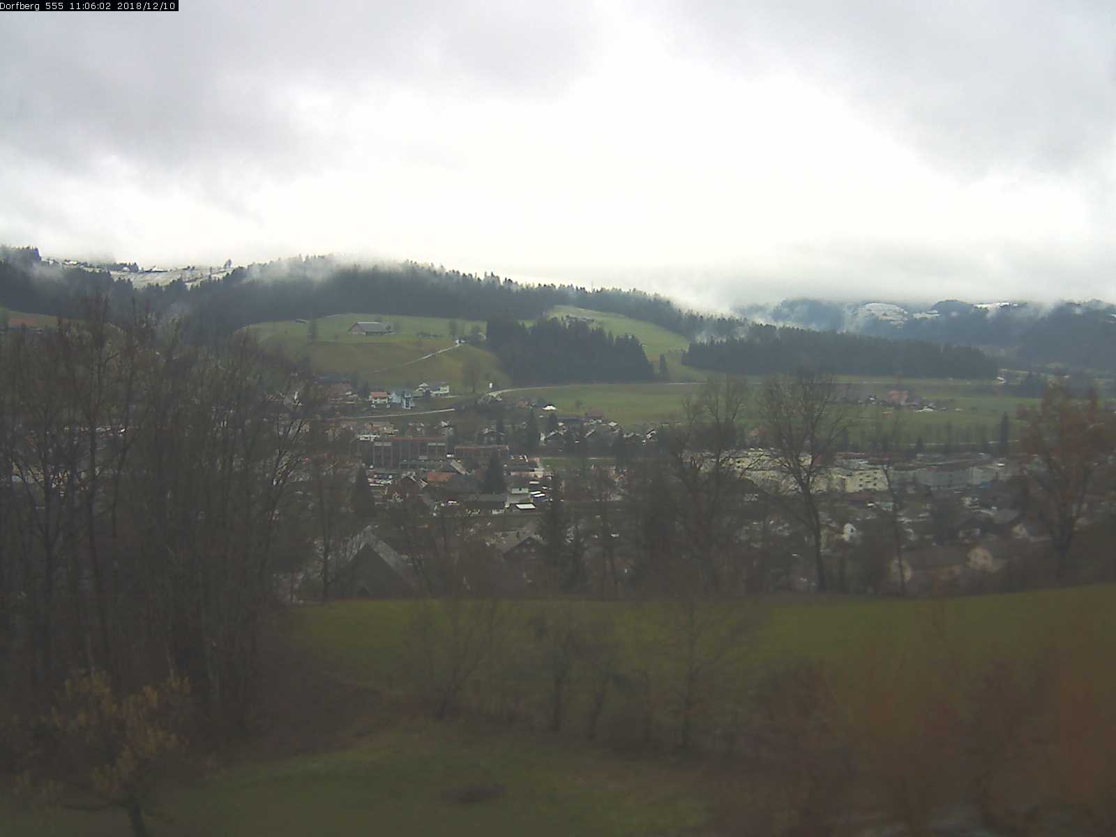 Webcam-Bild: Aussicht vom Dorfberg in Langnau 20181210-110601