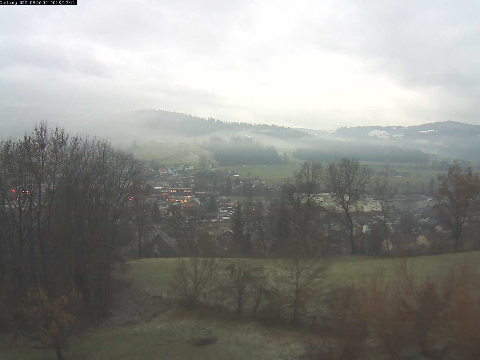 Webcam-Bild: Aussicht vom Dorfberg in Langnau 20181211-080601