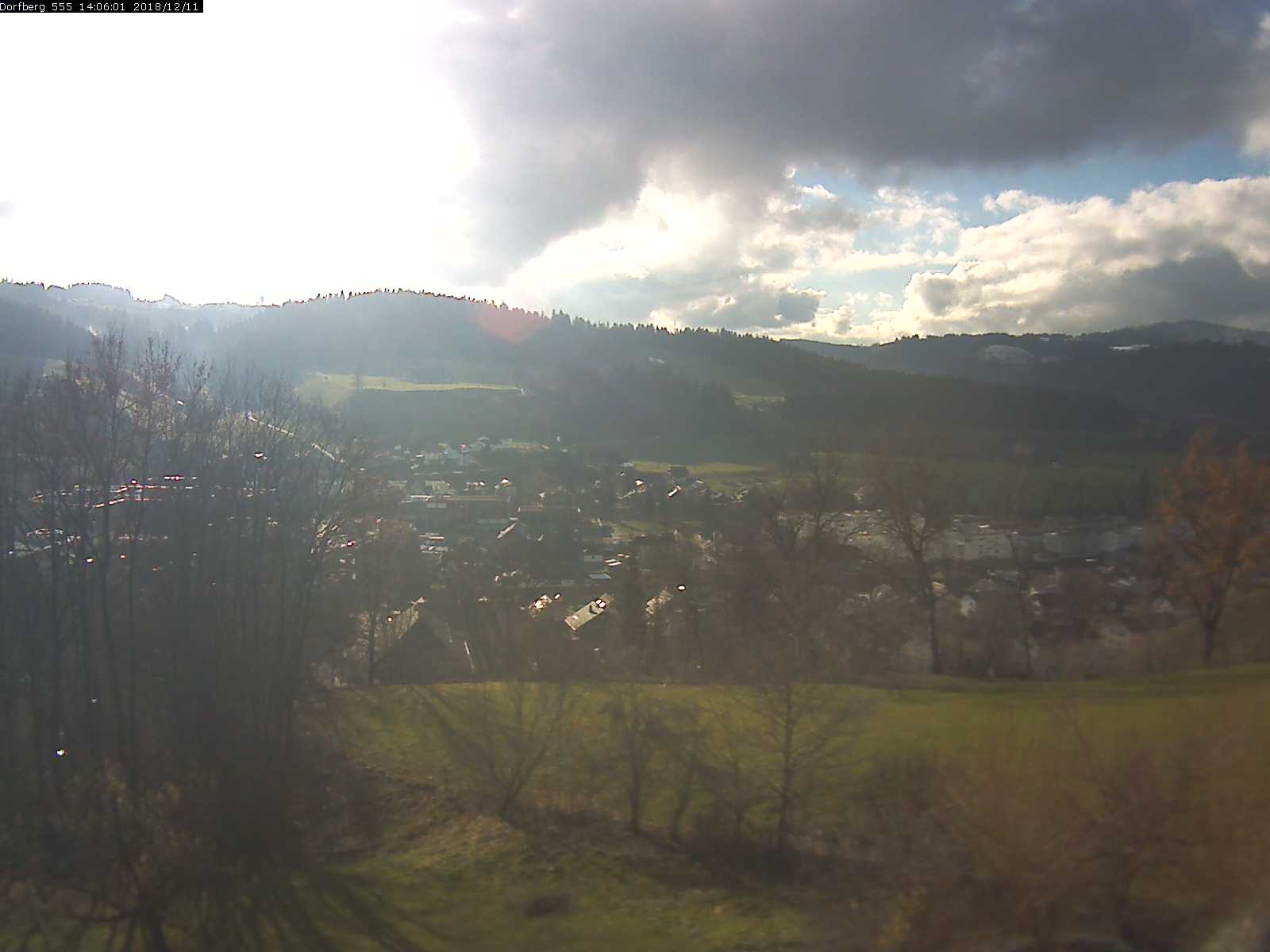 Webcam-Bild: Aussicht vom Dorfberg in Langnau 20181211-140601