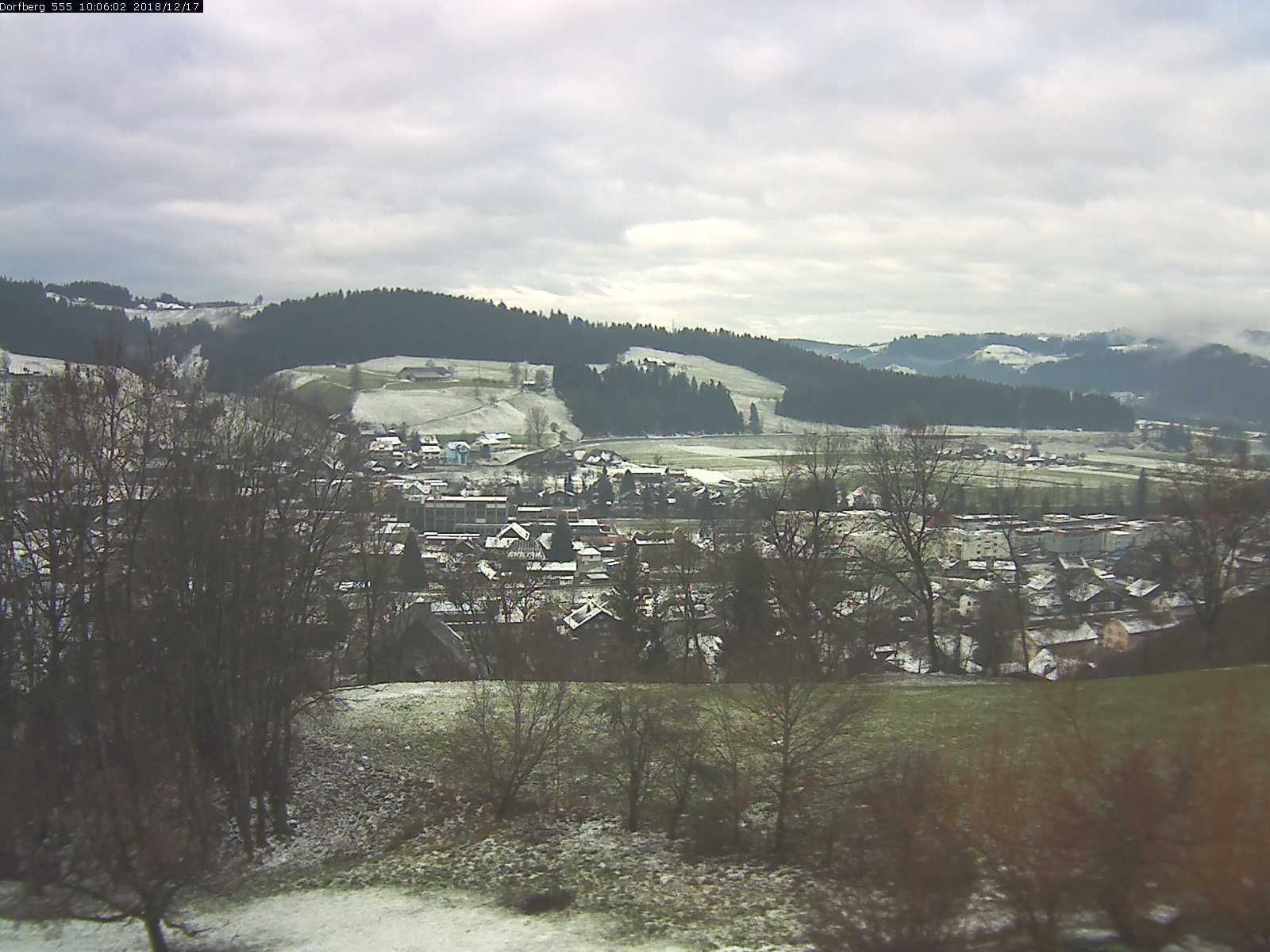 Webcam-Bild: Aussicht vom Dorfberg in Langnau 20181217-100601
