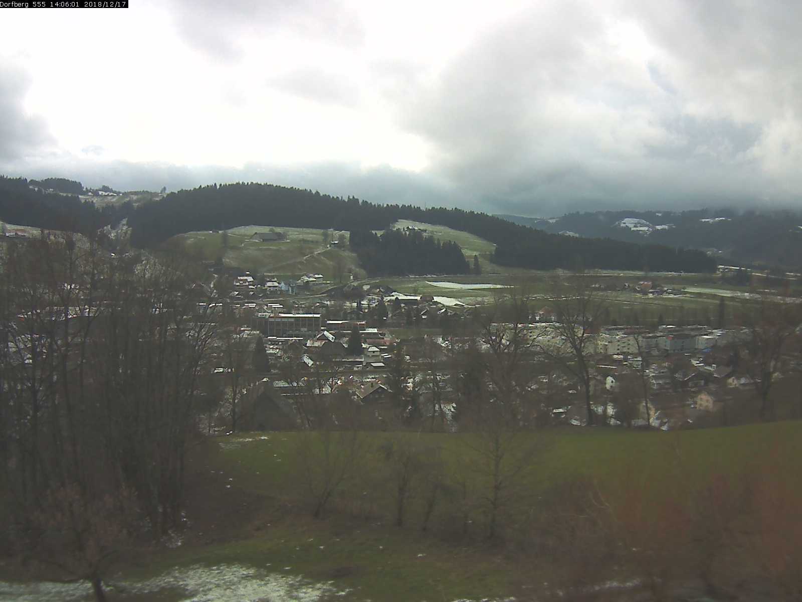 Webcam-Bild: Aussicht vom Dorfberg in Langnau 20181217-140601