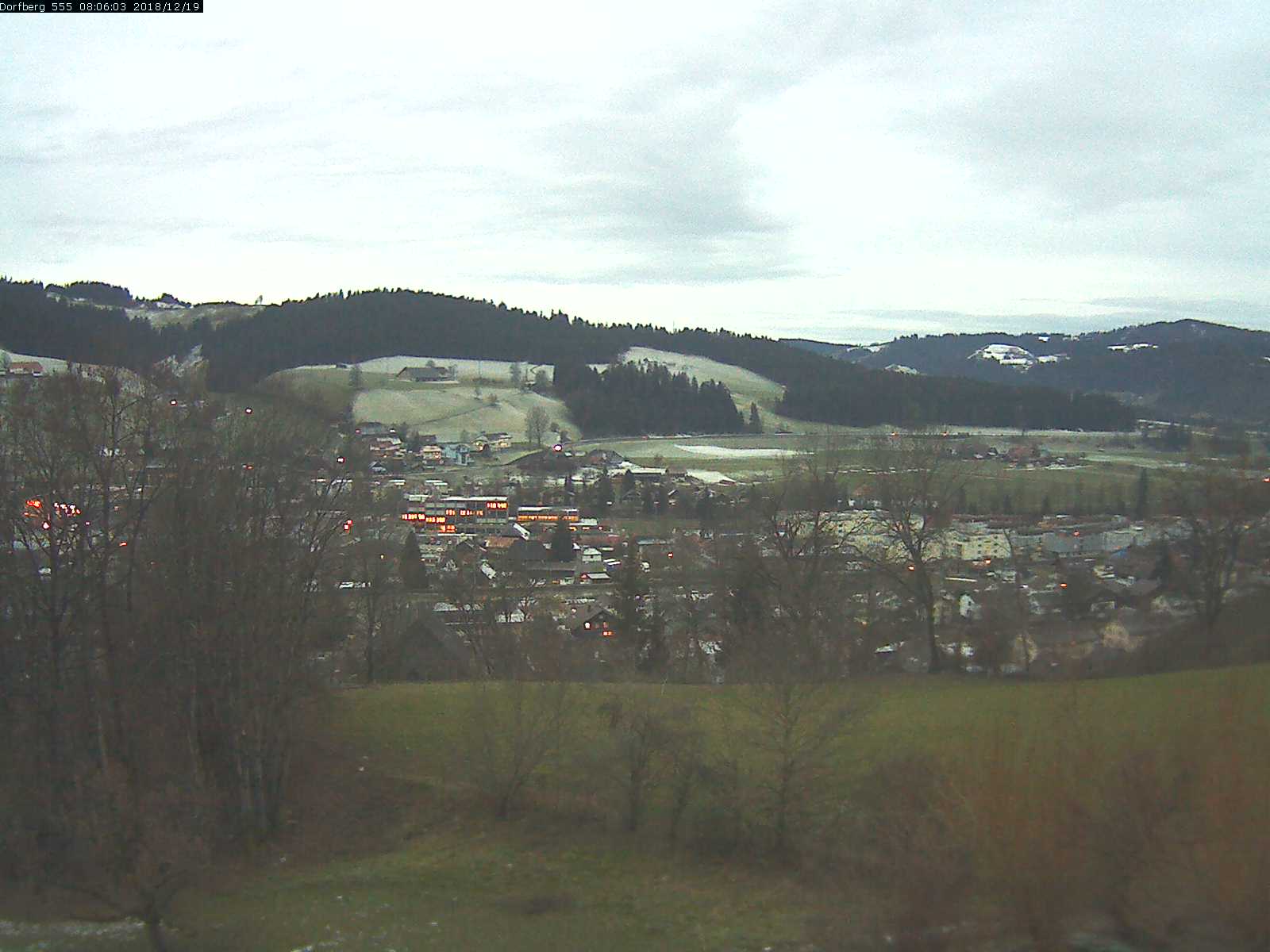 Webcam-Bild: Aussicht vom Dorfberg in Langnau 20181219-080601