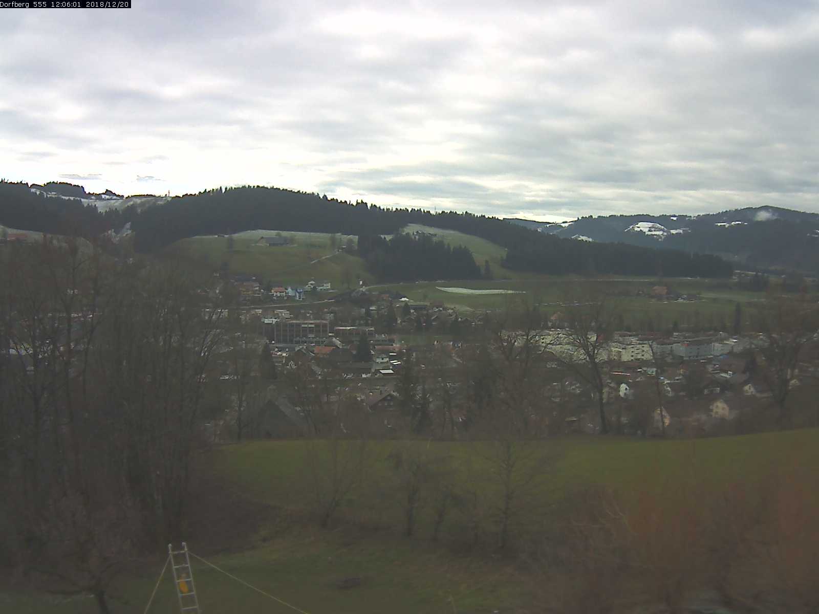 Webcam-Bild: Aussicht vom Dorfberg in Langnau 20181220-120601