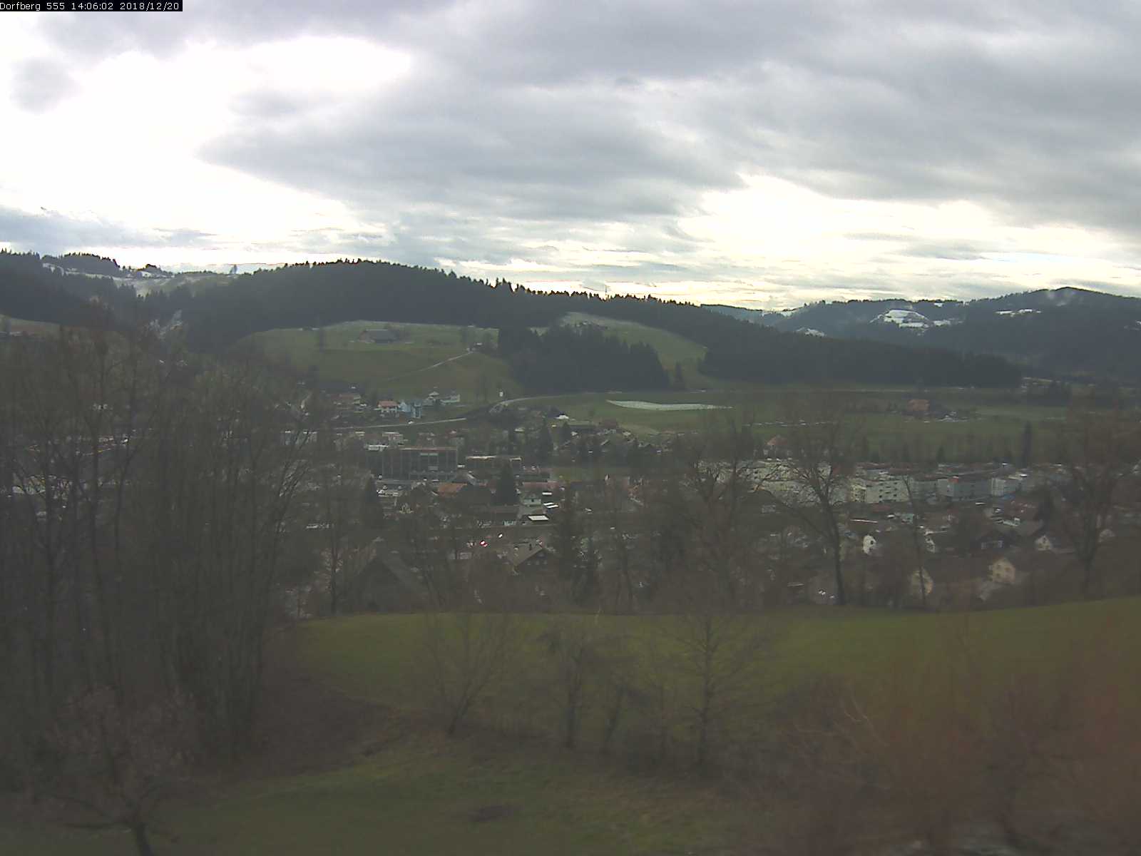 Webcam-Bild: Aussicht vom Dorfberg in Langnau 20181220-140602