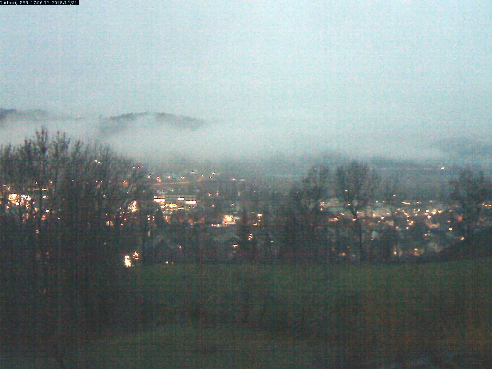 Webcam-Bild: Aussicht vom Dorfberg in Langnau 20181221-170601