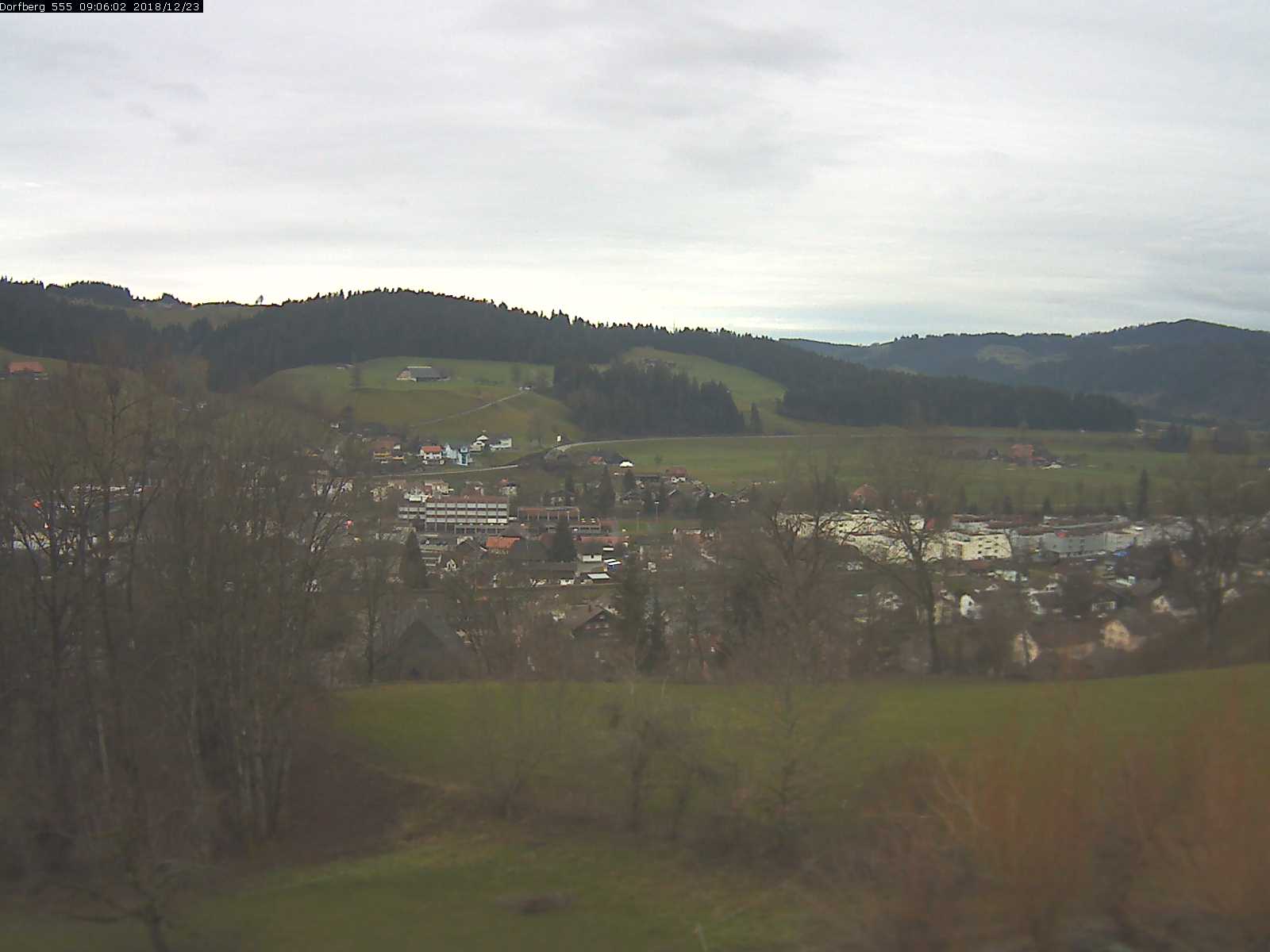 Webcam-Bild: Aussicht vom Dorfberg in Langnau 20181223-090601