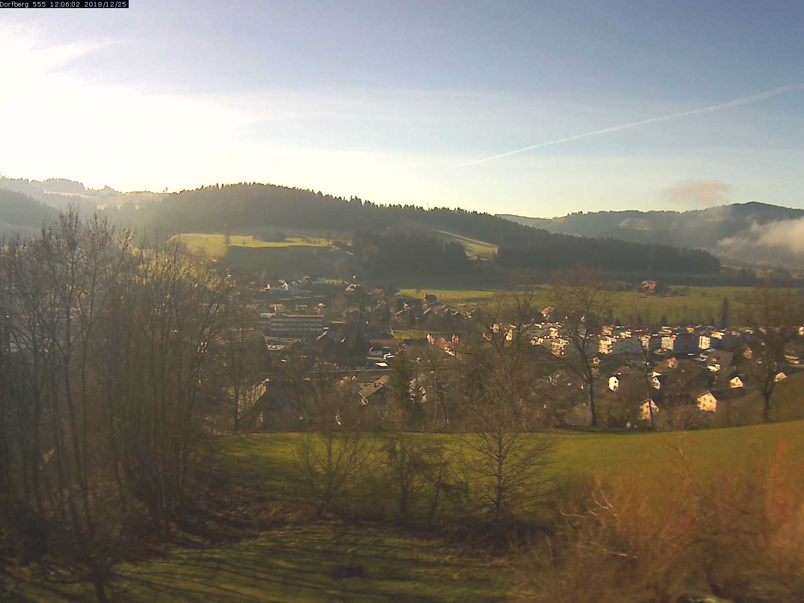 Webcam-Bild: Aussicht vom Dorfberg in Langnau 20181225-120601