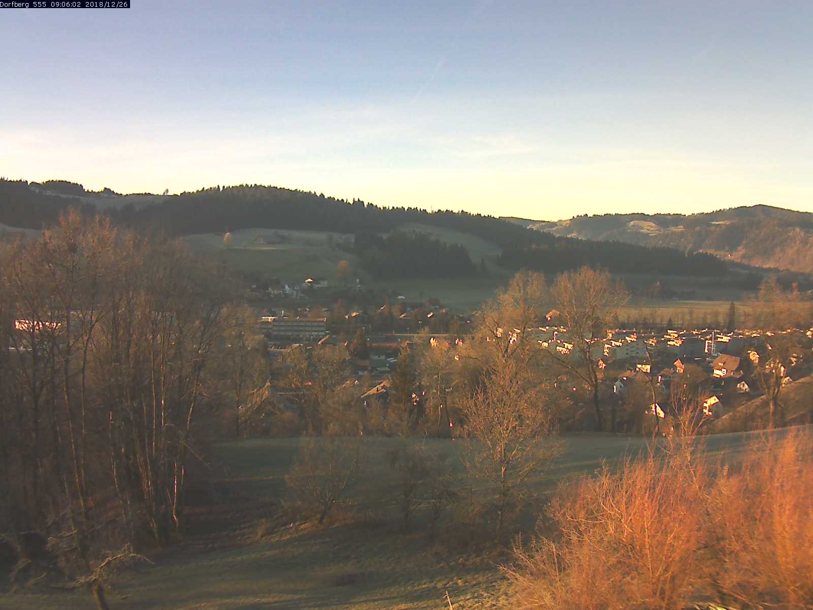Webcam-Bild: Aussicht vom Dorfberg in Langnau 20181226-090601