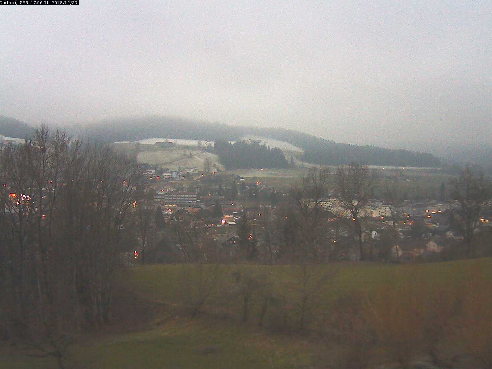 Webcam-Bild: Aussicht vom Dorfberg in Langnau 20181229-170601