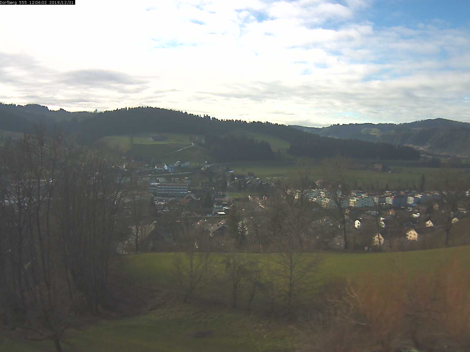 Webcam-Bild: Aussicht vom Dorfberg in Langnau 20181231-120601