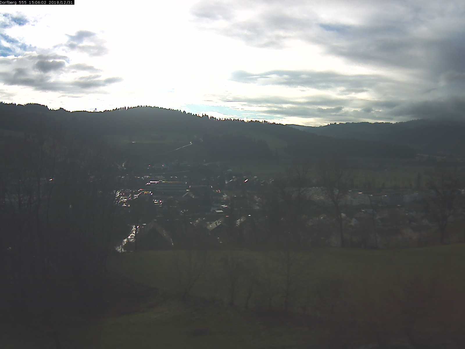 Webcam-Bild: Aussicht vom Dorfberg in Langnau 20181231-150601