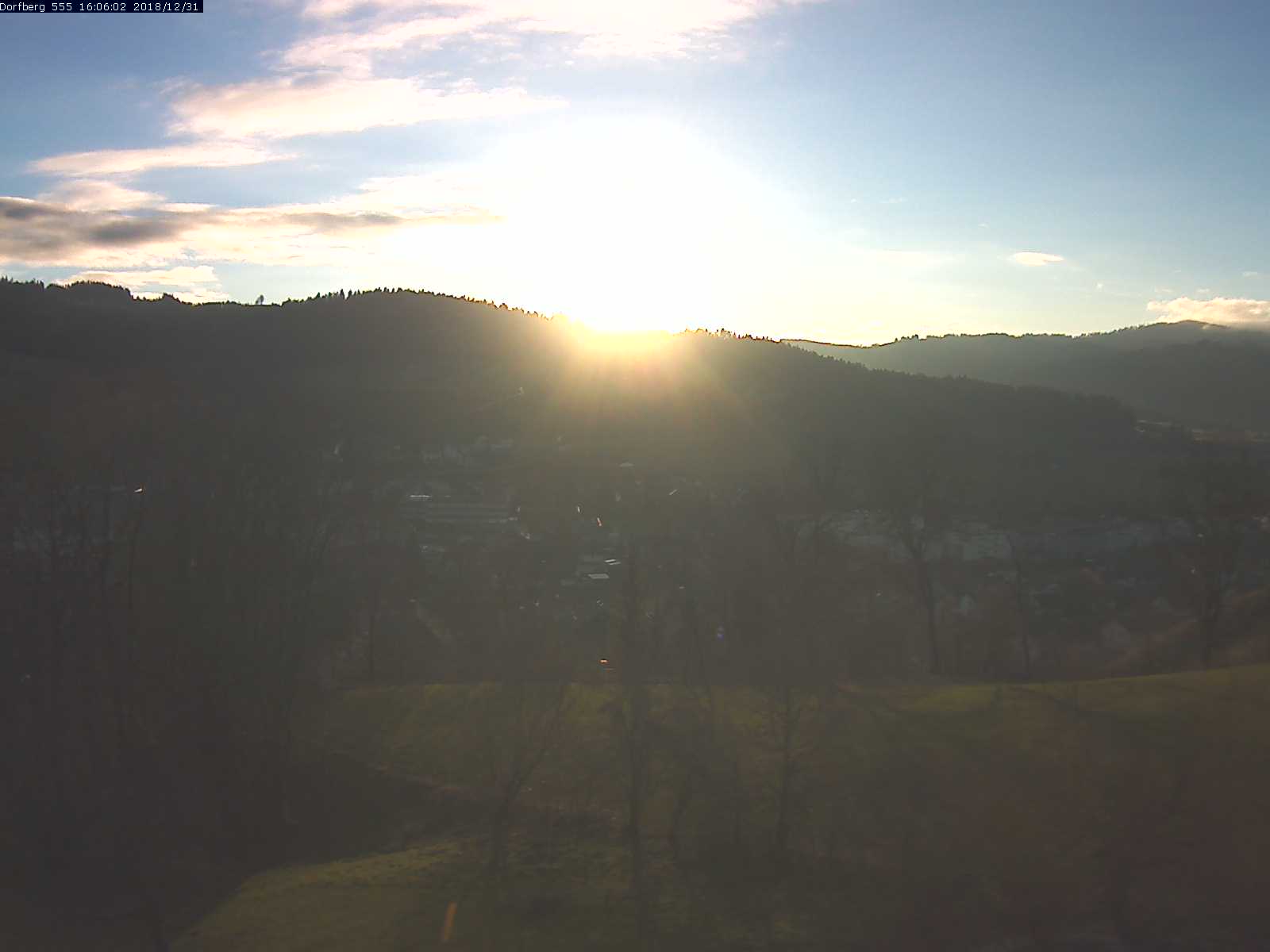 Webcam-Bild: Aussicht vom Dorfberg in Langnau 20181231-160601