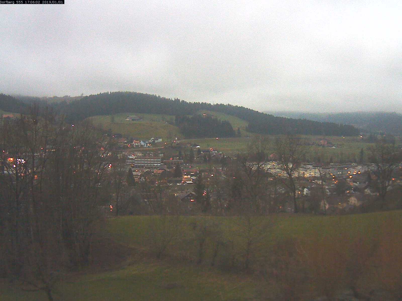 Webcam-Bild: Aussicht vom Dorfberg in Langnau 20190101-170601