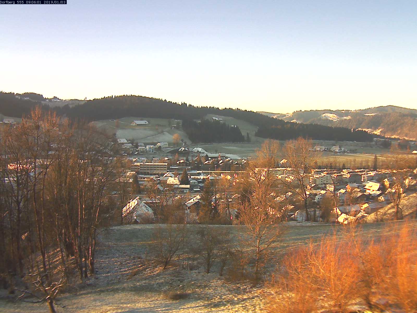Webcam-Bild: Aussicht vom Dorfberg in Langnau 20190103-090601