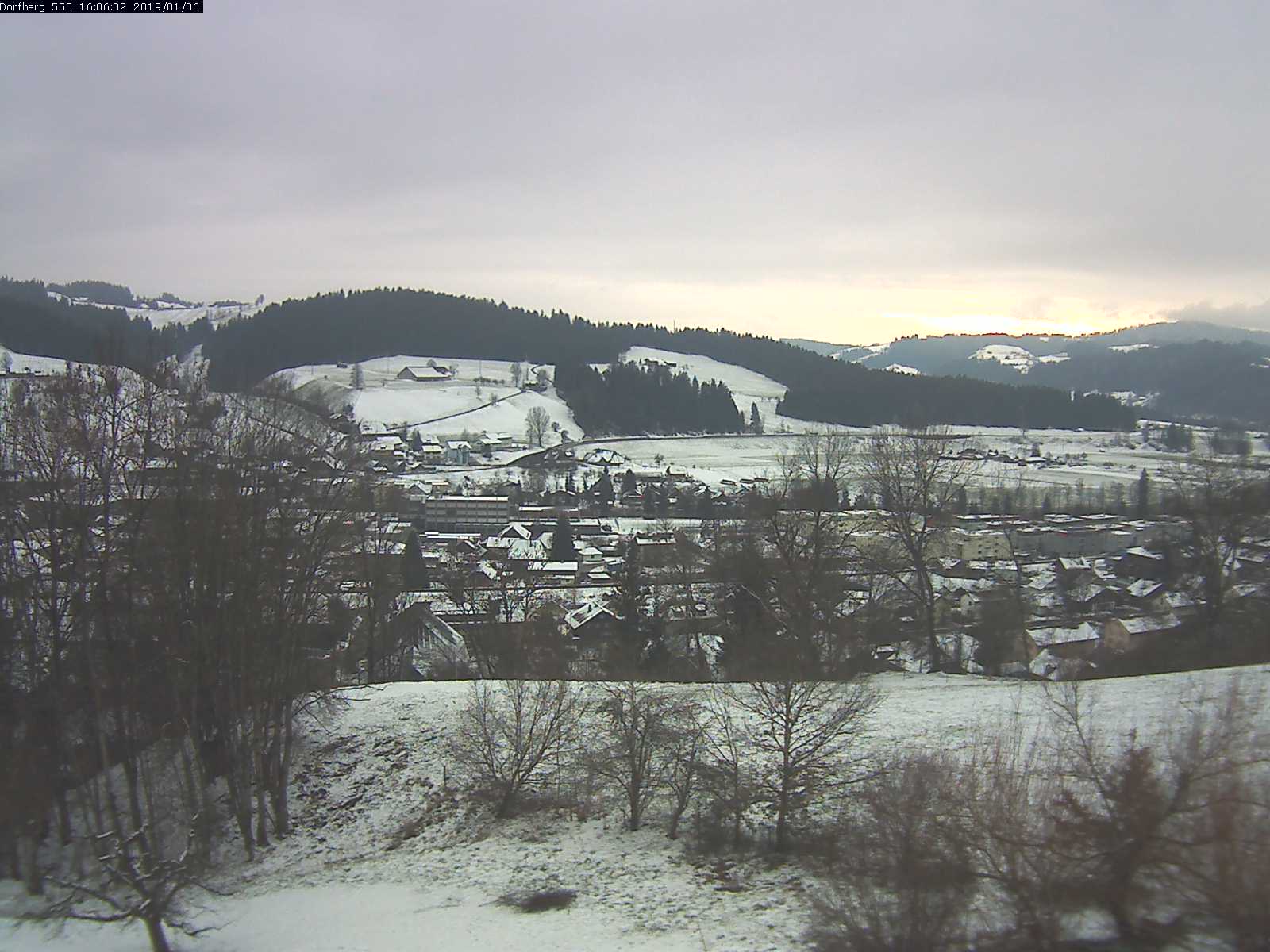 Webcam-Bild: Aussicht vom Dorfberg in Langnau 20190106-160602