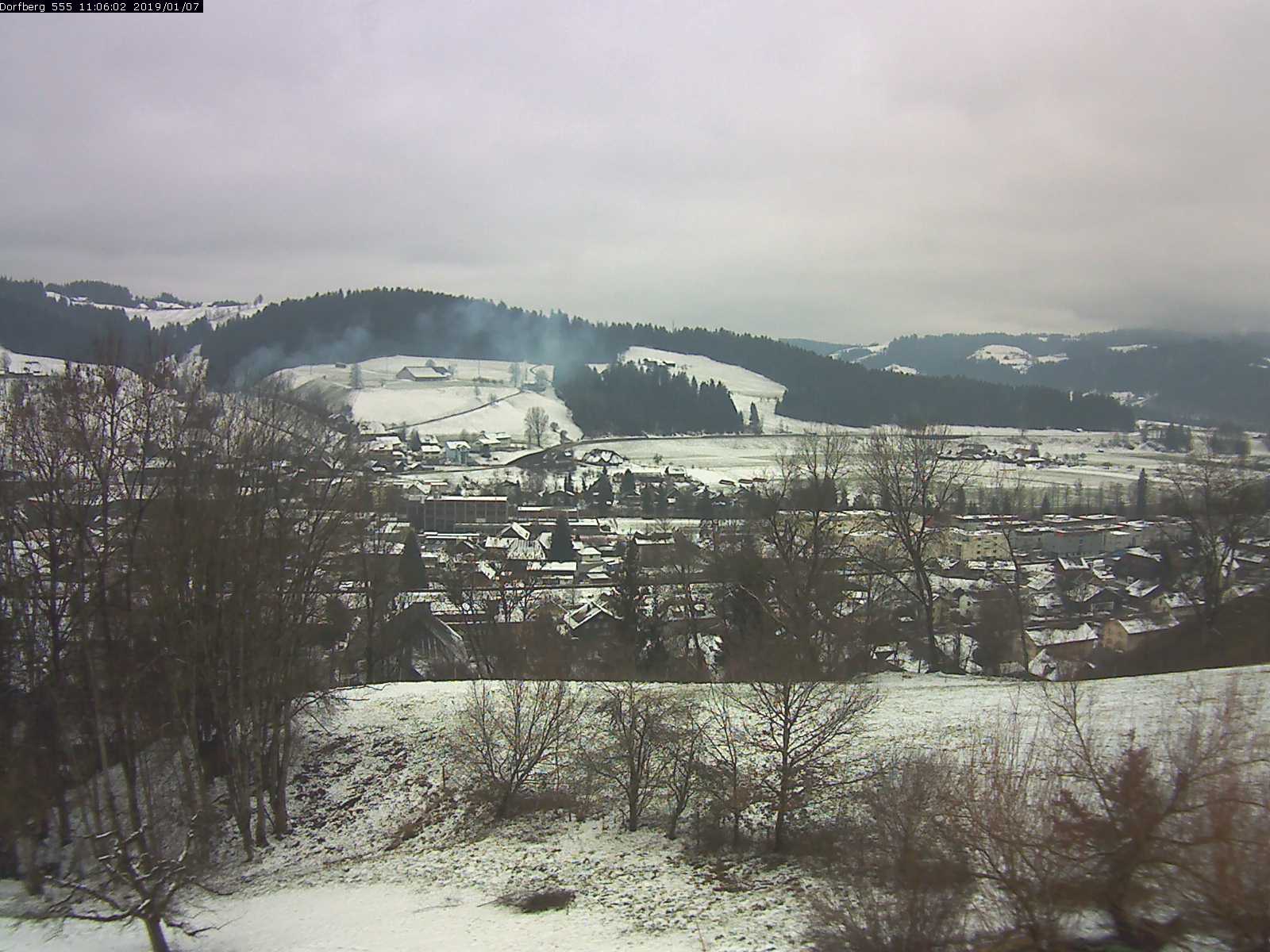 Webcam-Bild: Aussicht vom Dorfberg in Langnau 20190107-110601