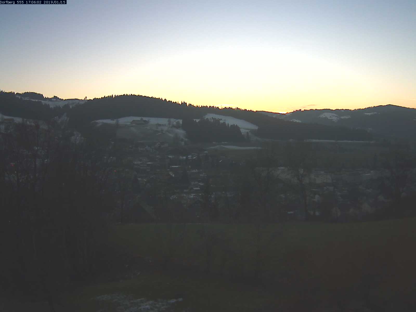 Webcam-Bild: Aussicht vom Dorfberg in Langnau 20190115-170601