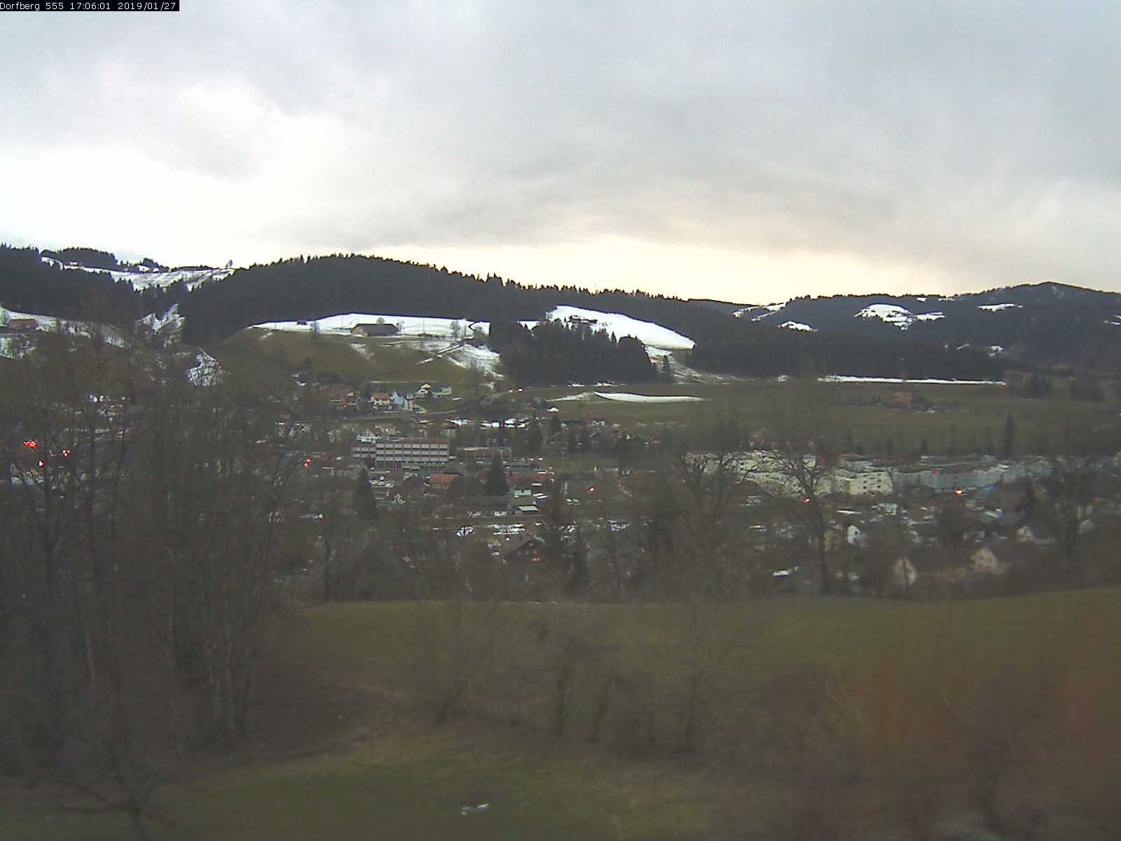 Webcam-Bild: Aussicht vom Dorfberg in Langnau 20190127-170601
