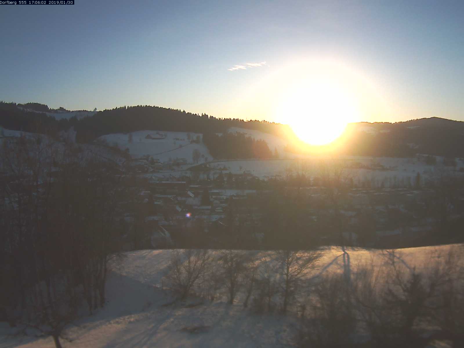 Webcam-Bild: Aussicht vom Dorfberg in Langnau 20190130-170601