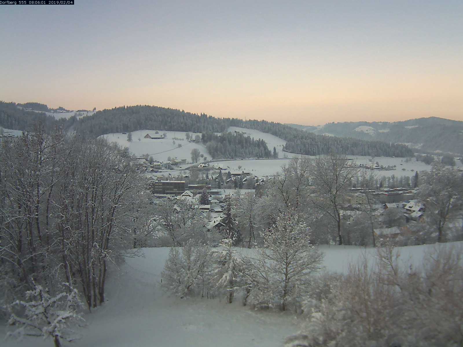 Webcam-Bild: Aussicht vom Dorfberg in Langnau 20190204-080601