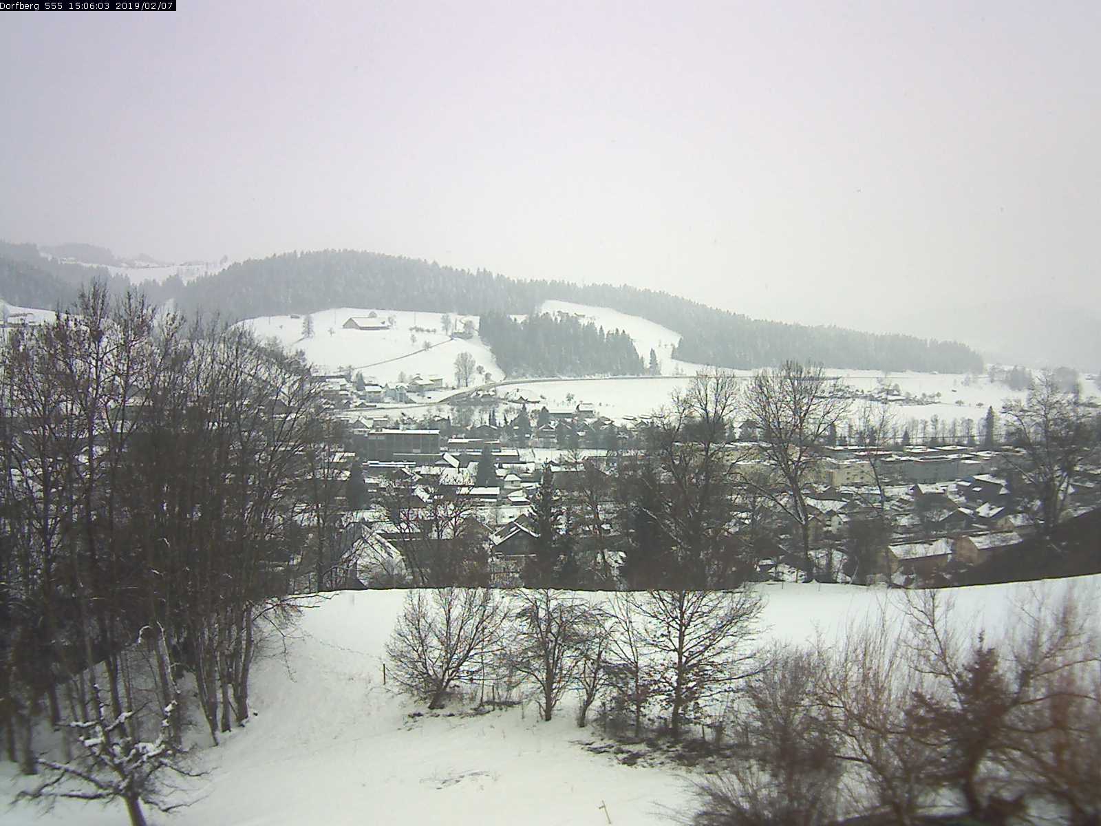 Webcam-Bild: Aussicht vom Dorfberg in Langnau 20190207-150601