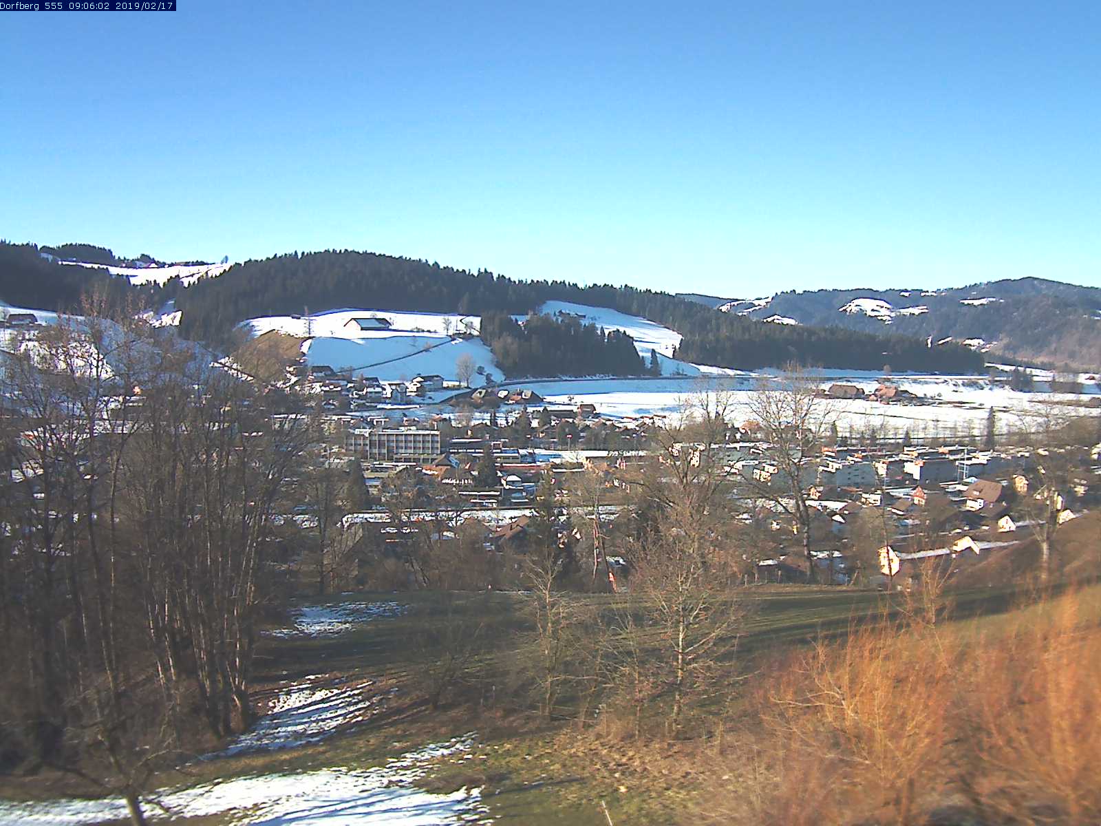 Webcam-Bild: Aussicht vom Dorfberg in Langnau 20190217-090601