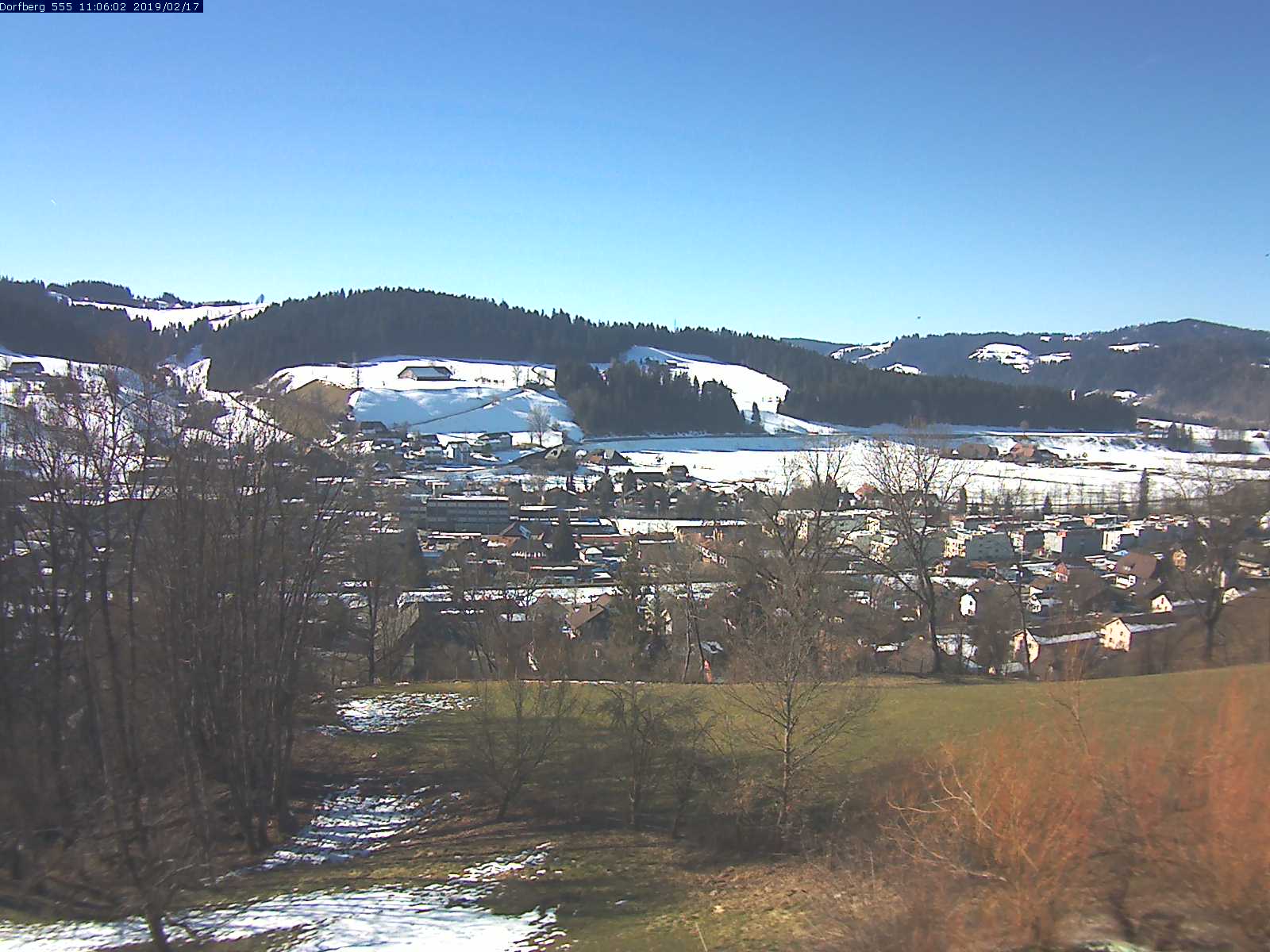 Webcam-Bild: Aussicht vom Dorfberg in Langnau 20190217-110601