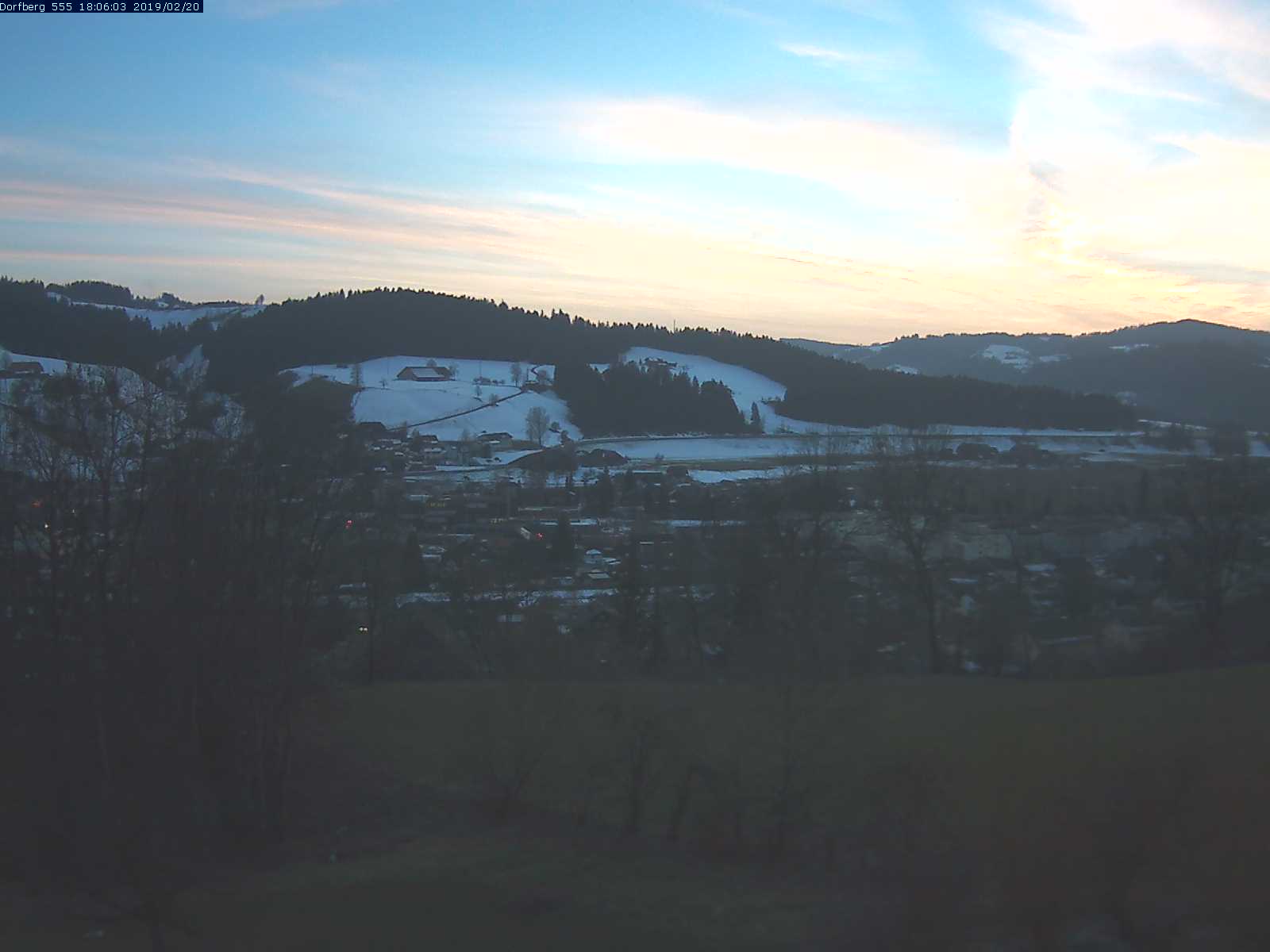 Webcam-Bild: Aussicht vom Dorfberg in Langnau 20190220-180601