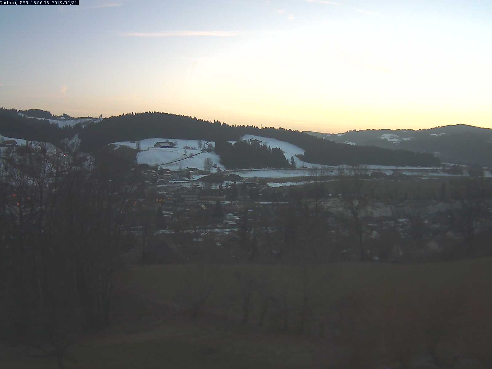 Webcam-Bild: Aussicht vom Dorfberg in Langnau 20190221-180601