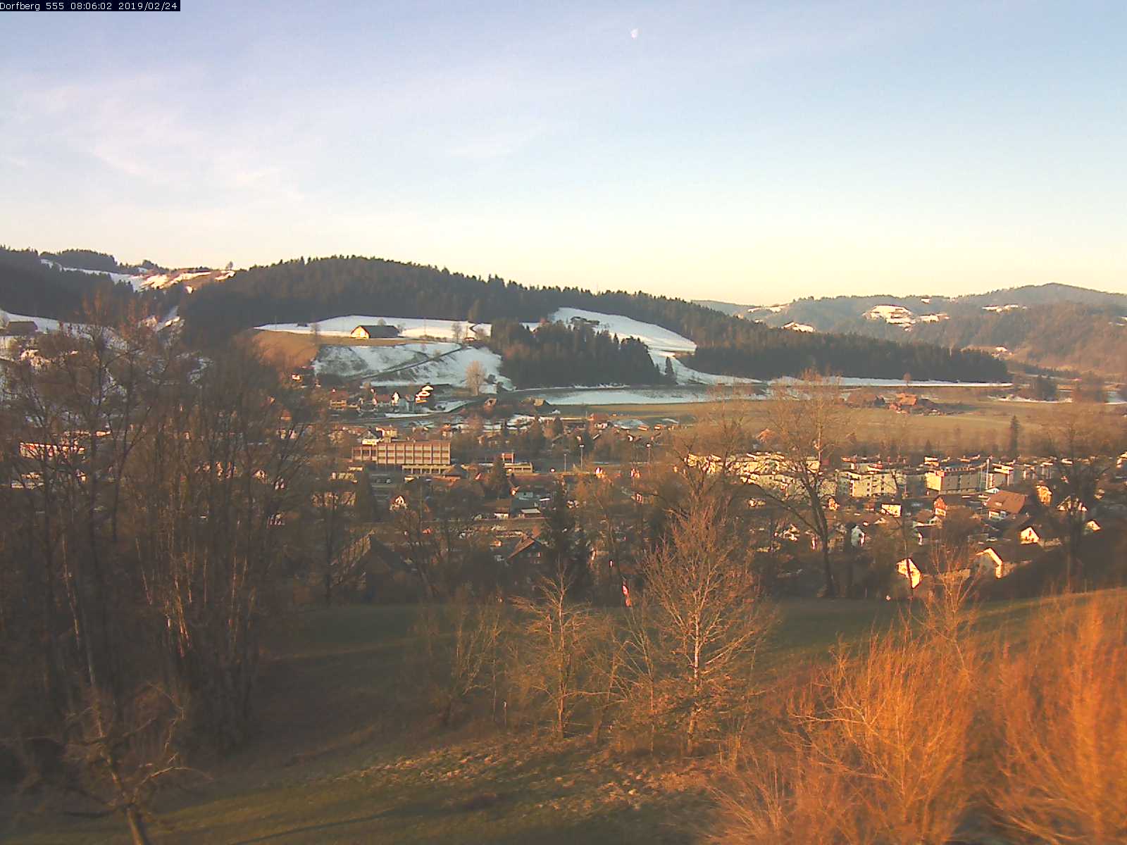 Webcam-Bild: Aussicht vom Dorfberg in Langnau 20190224-080601