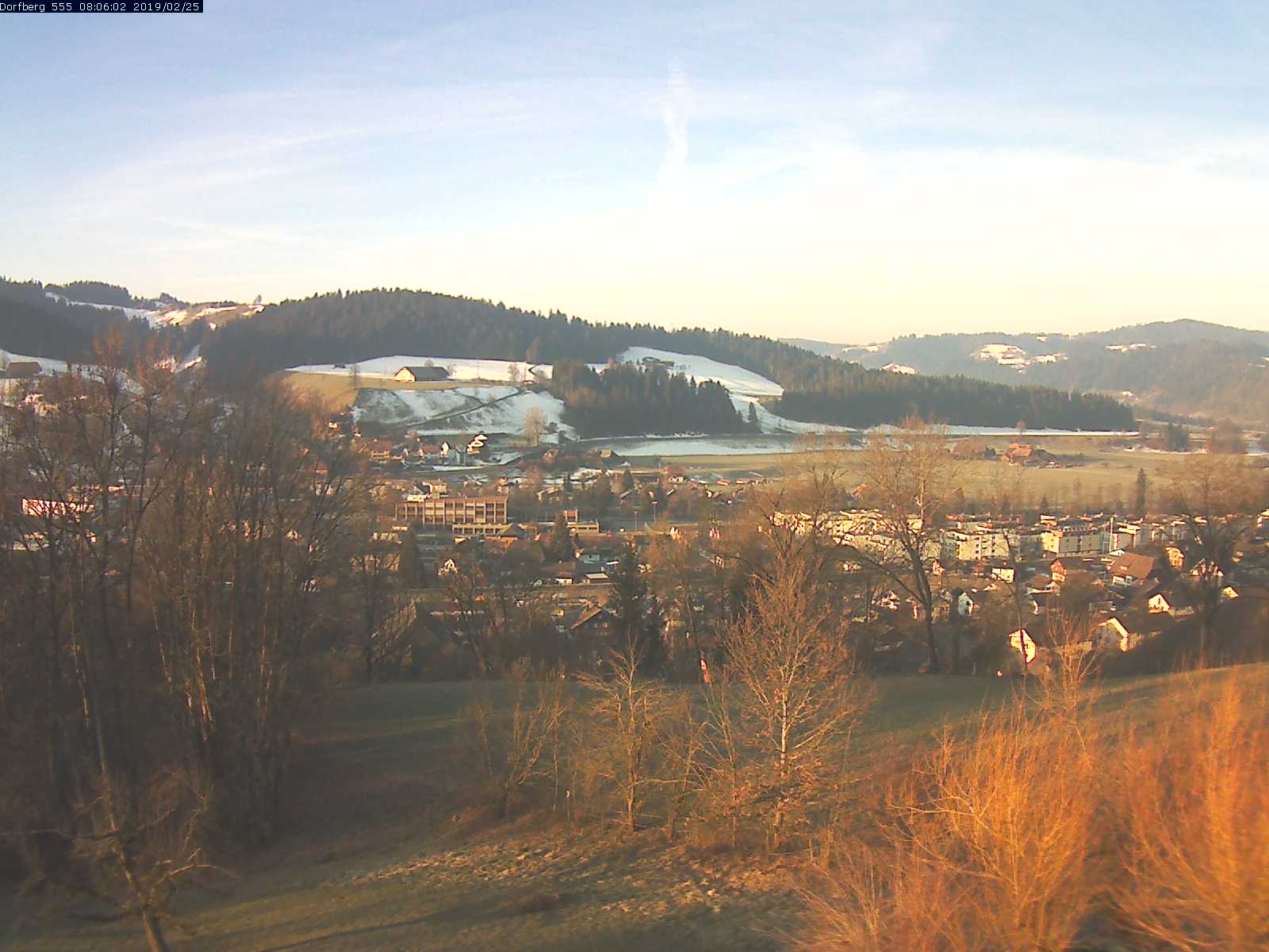 Webcam-Bild: Aussicht vom Dorfberg in Langnau 20190225-080601