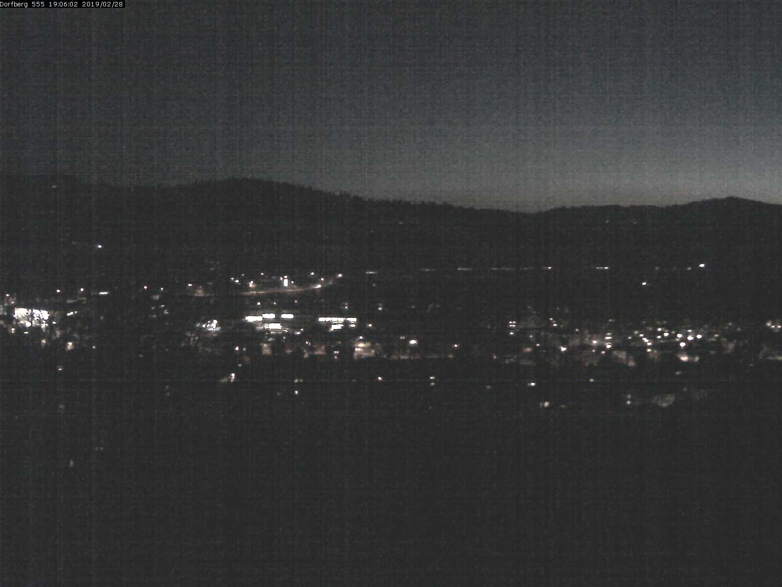 Webcam-Bild: Aussicht vom Dorfberg in Langnau 20190228-190601