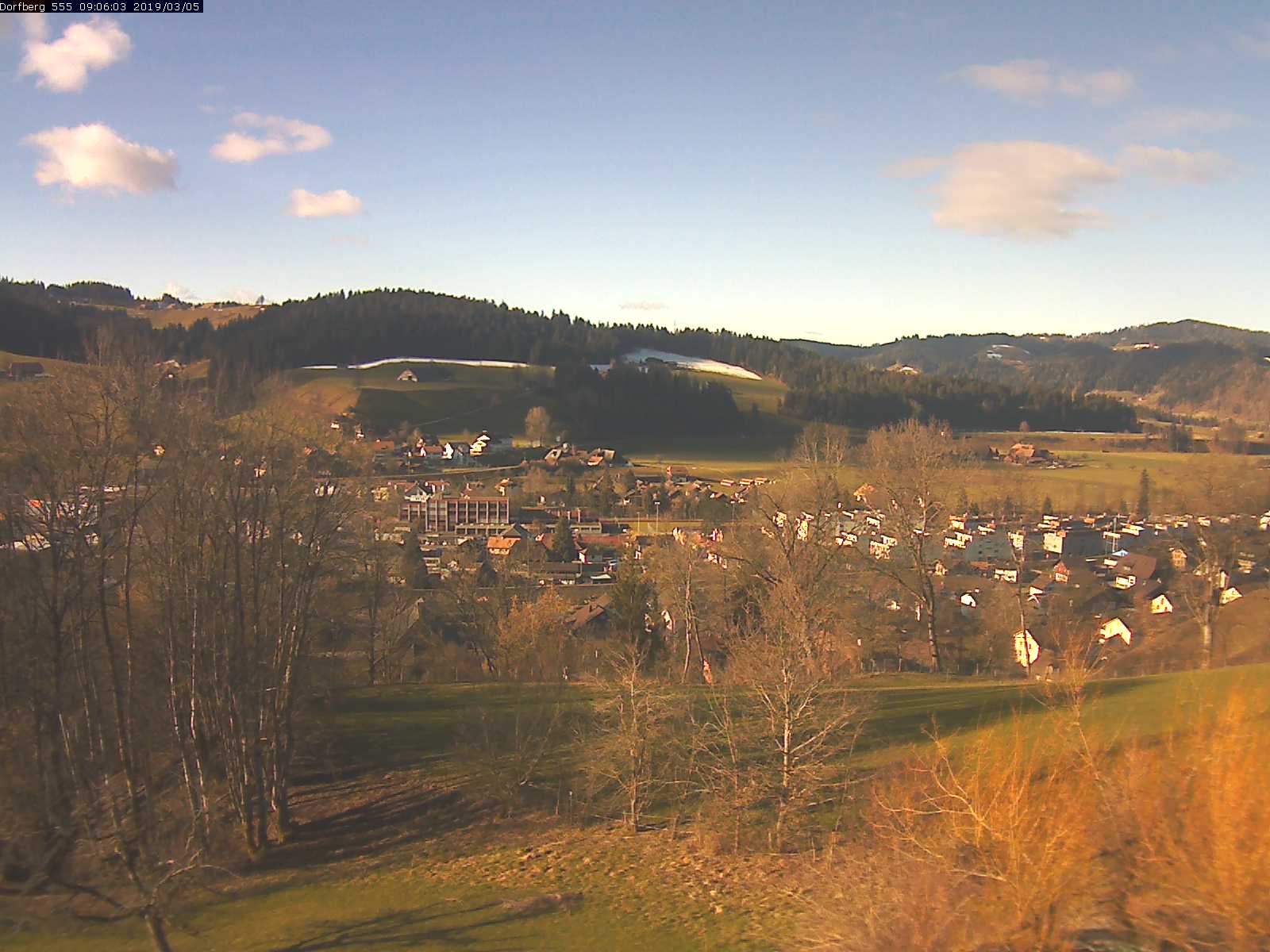 Webcam-Bild: Aussicht vom Dorfberg in Langnau 20190305-090602